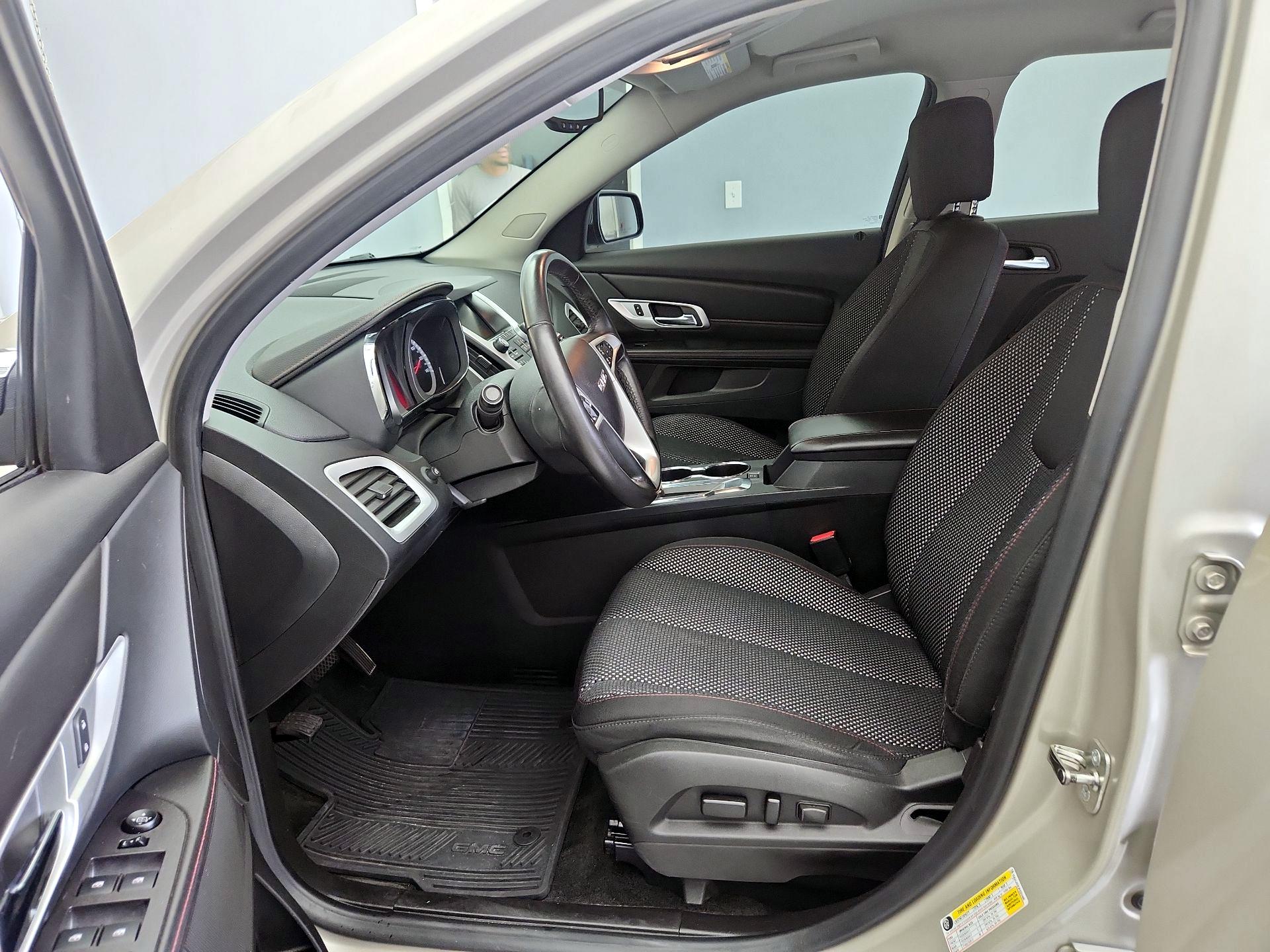 Thumbnail: 2015 GMC Terrain - 11