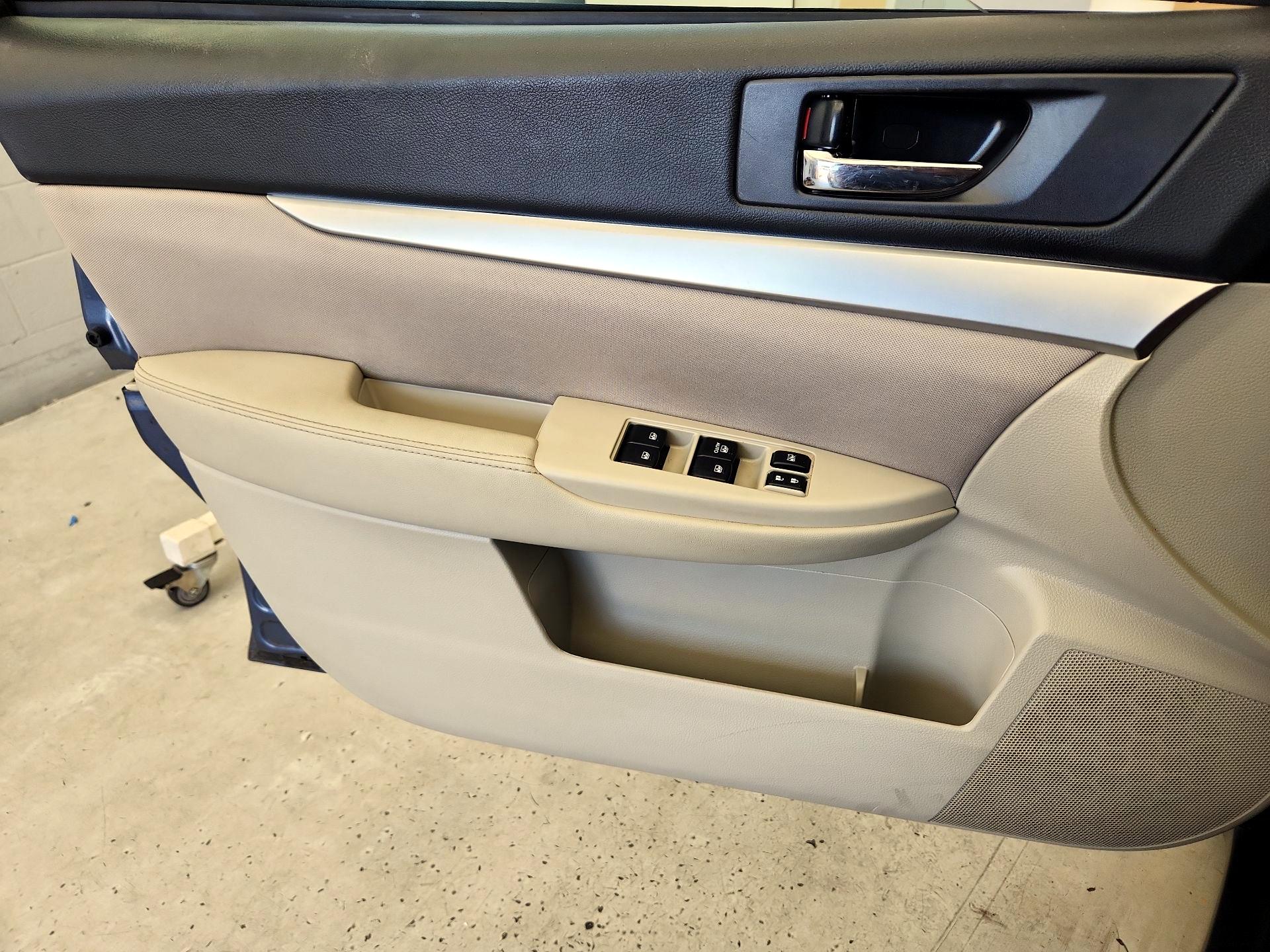Thumbnail: 2014 Subaru Outback - 12