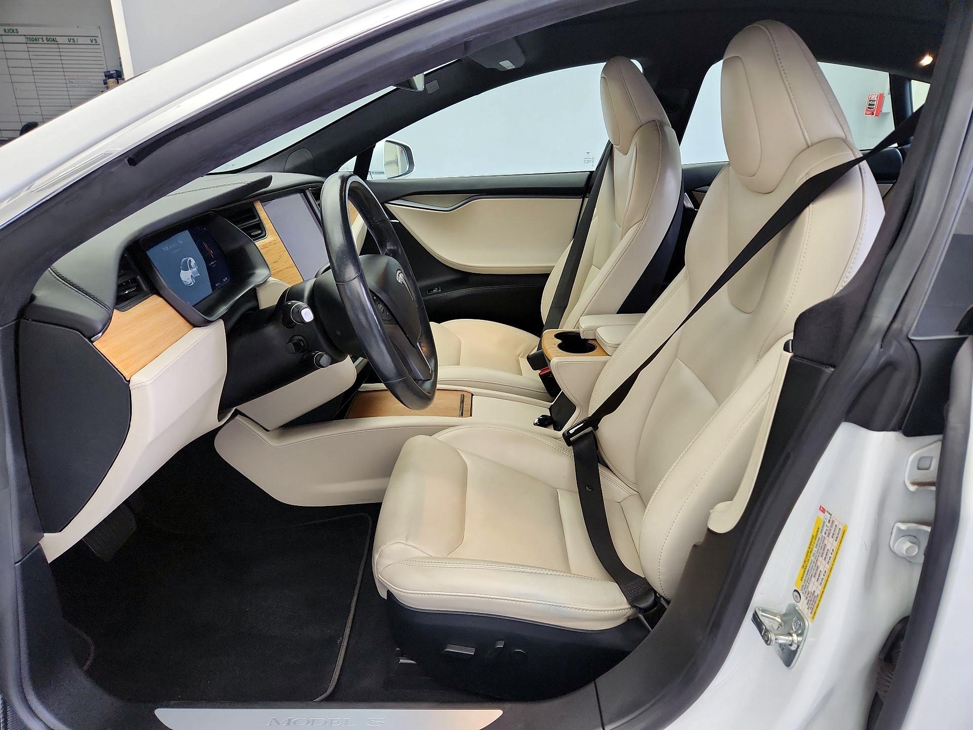 Thumbnail: 2021 Tesla Model S - 11