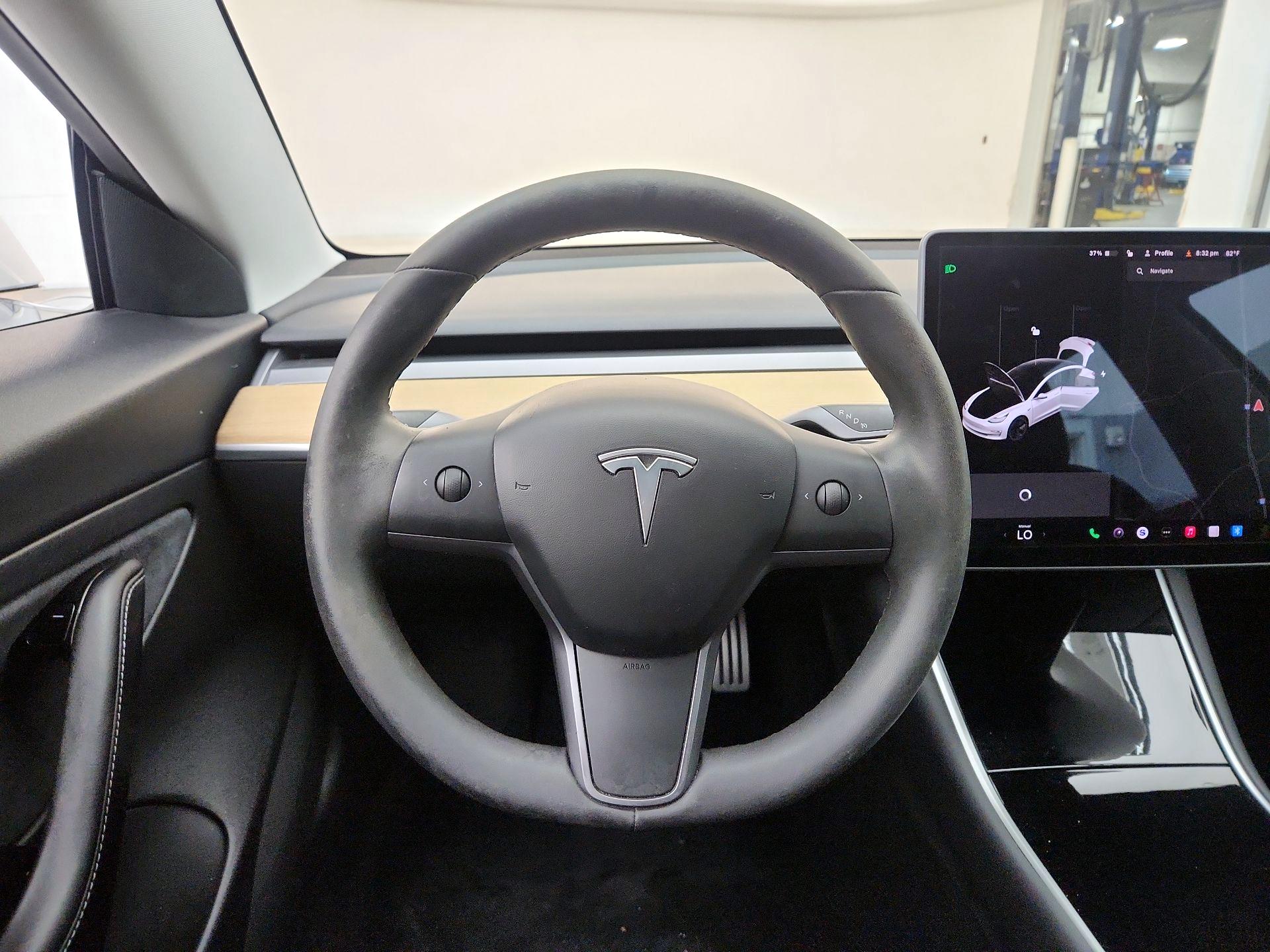 Thumbnail: 2020 Tesla Model 3 - 10