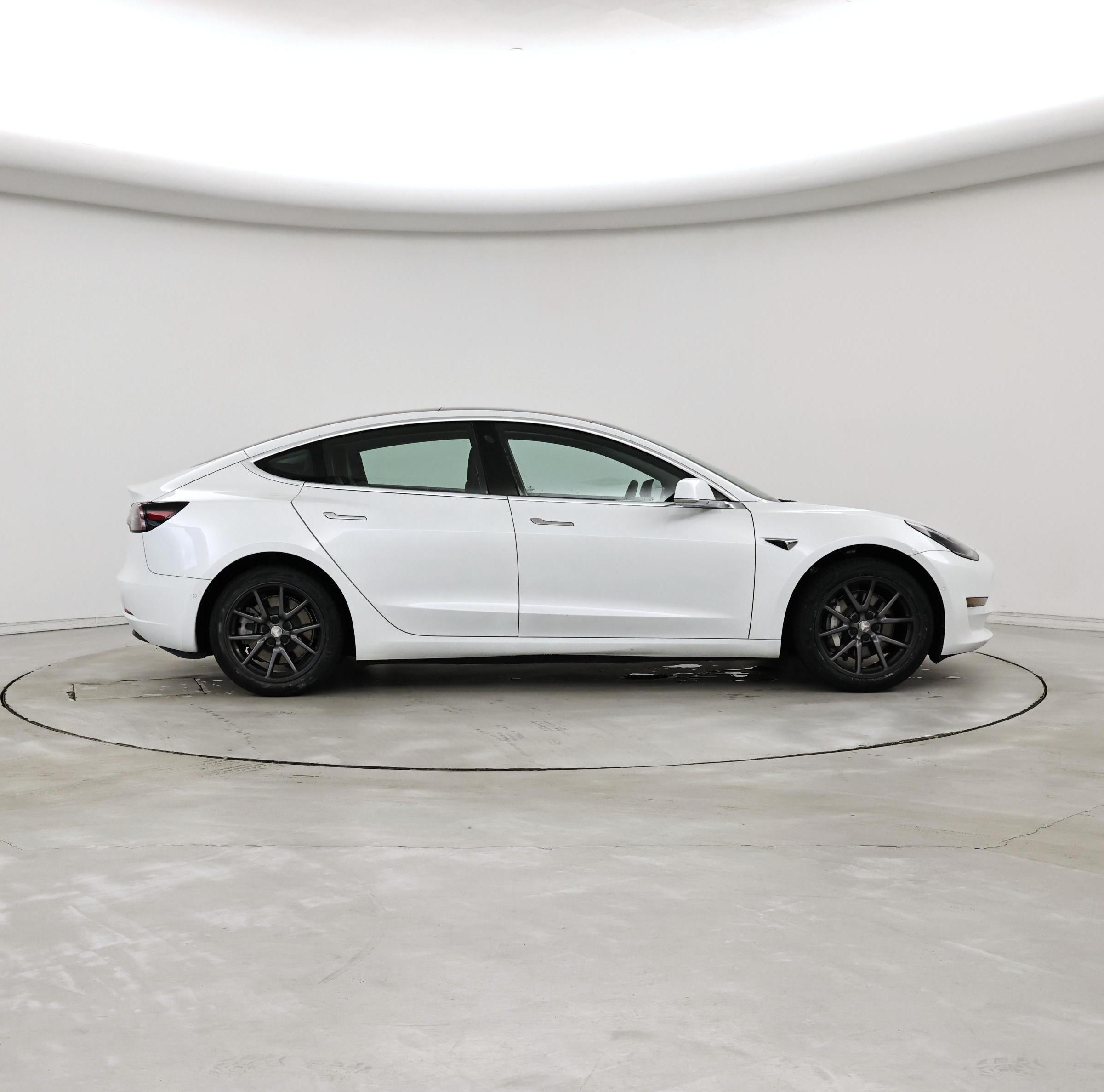 Thumbnail: 2020 Tesla Model 3 - 7