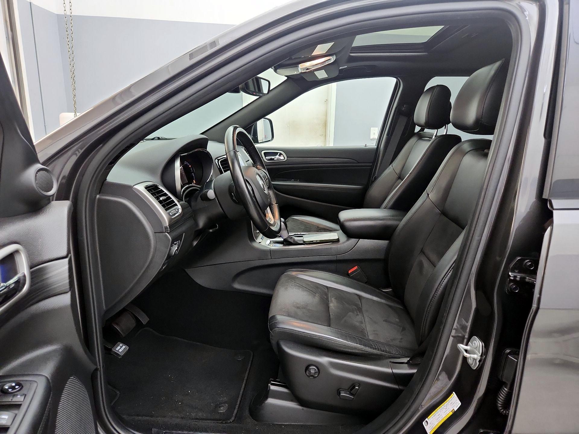 Thumbnail: 2019 Jeep Grand Cherokee - 11