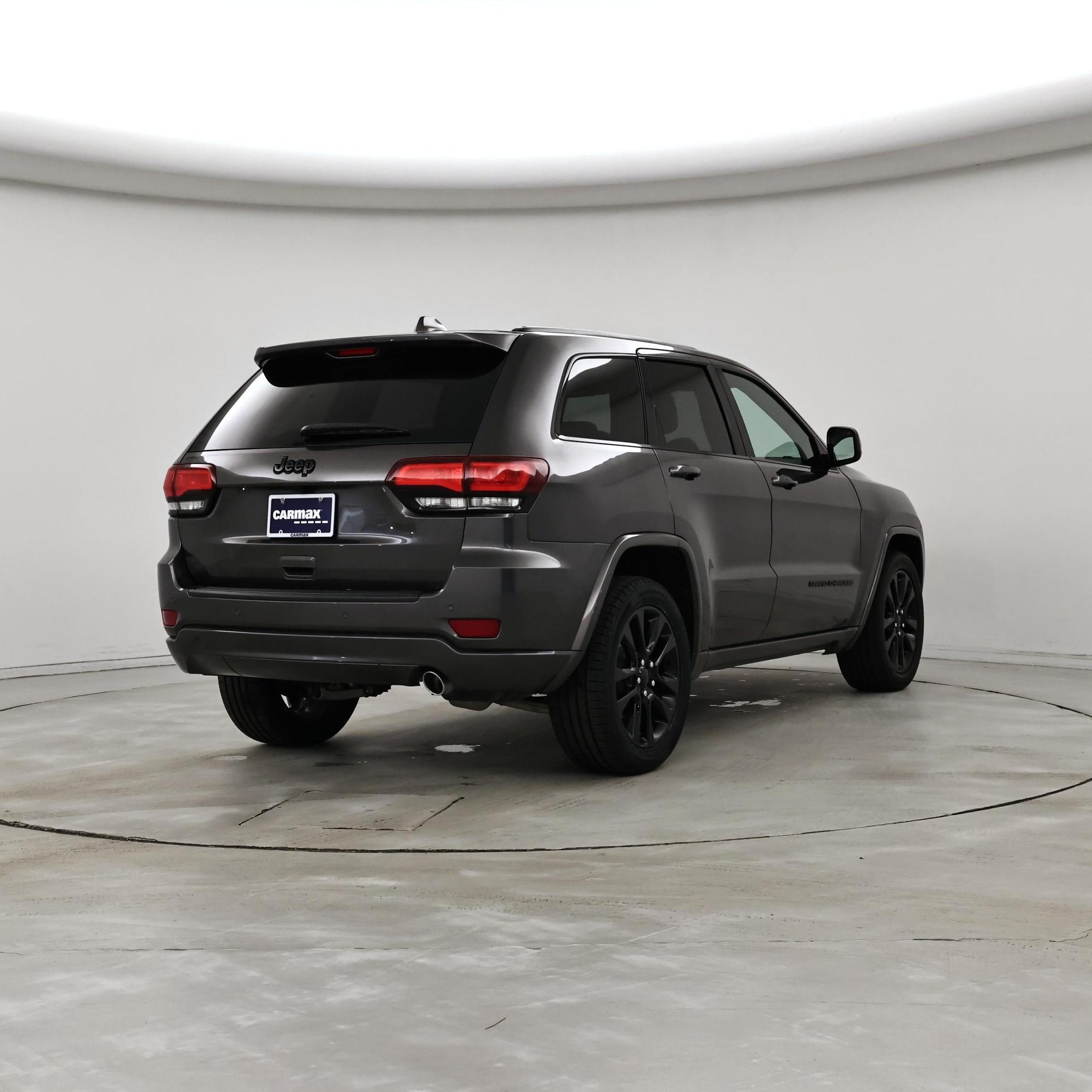 Thumbnail: 2019 Jeep Grand Cherokee - 8