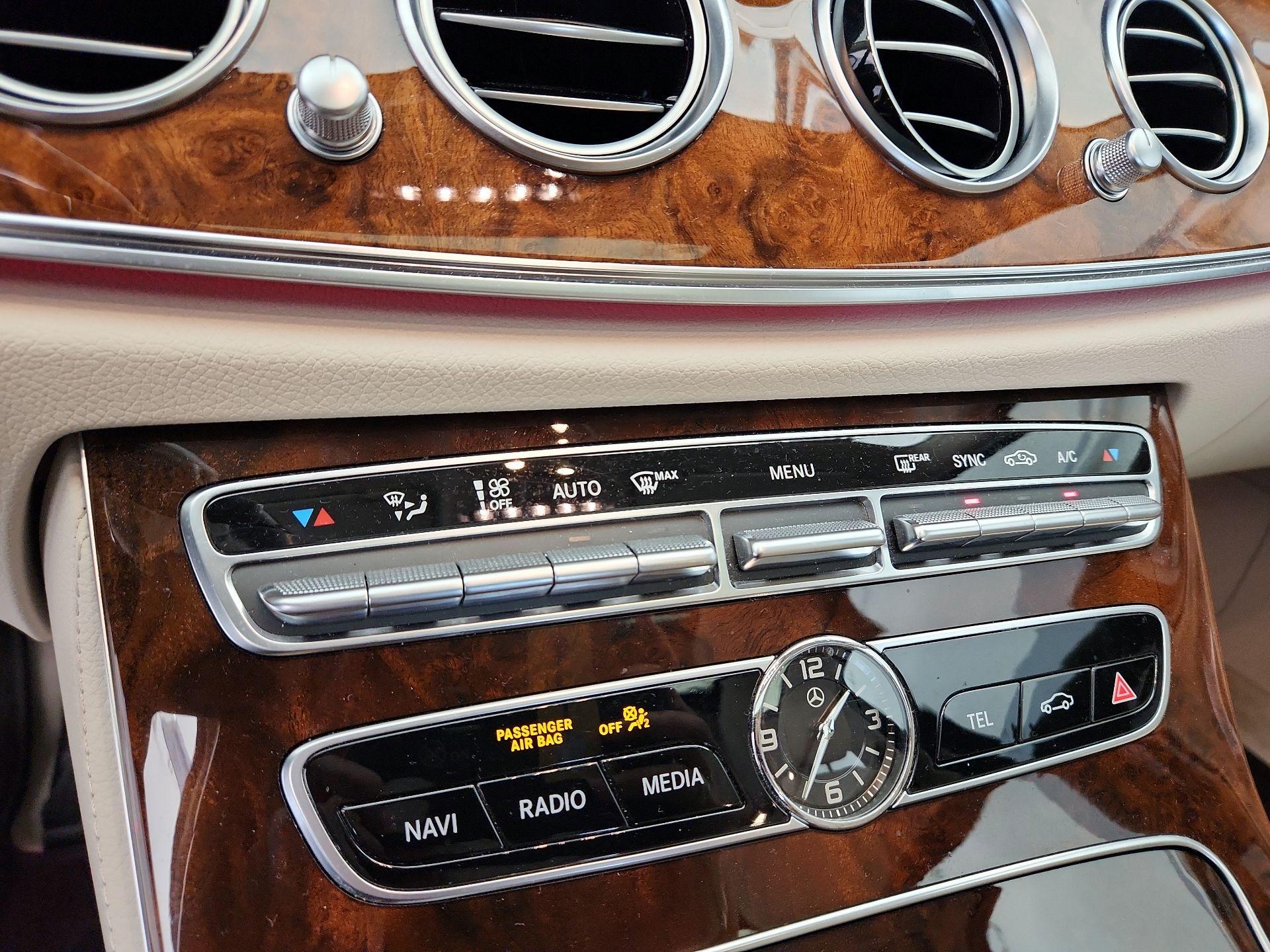 Thumbnail: 2020 Mercedes-Benz E-Class - 16