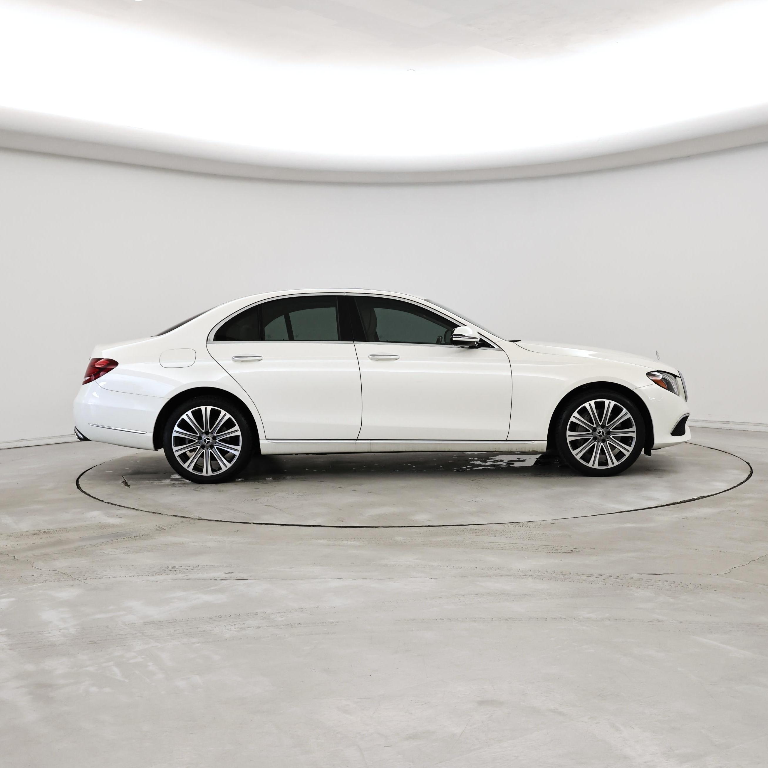 Thumbnail: 2020 Mercedes-Benz E-Class - 7
