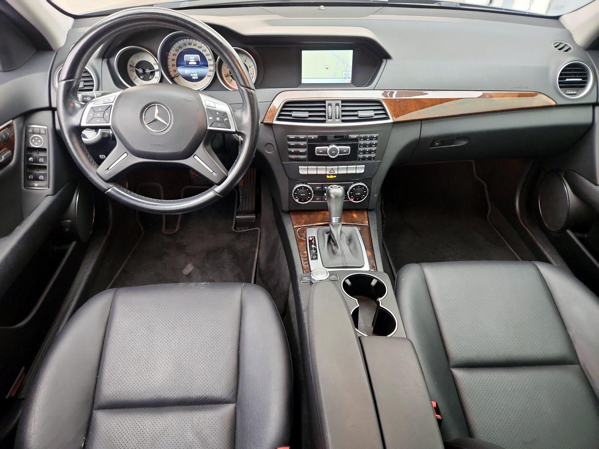 Thumbnail: 2014 Mercedes-Benz C-Class - 9