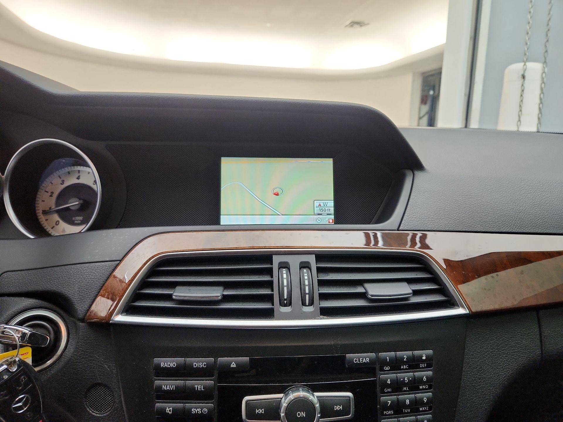 Thumbnail: 2014 Mercedes-Benz C-Class - 14