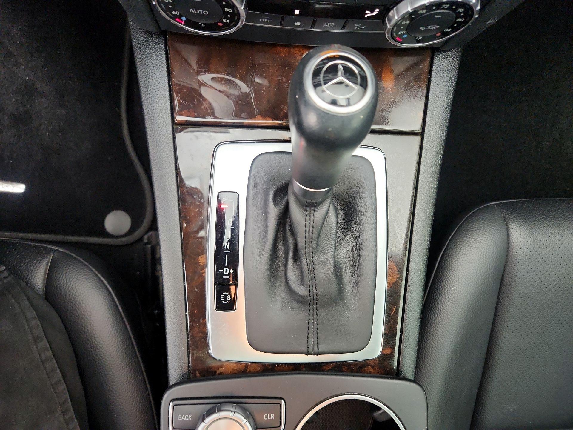 Thumbnail: 2014 Mercedes-Benz C-Class - 18