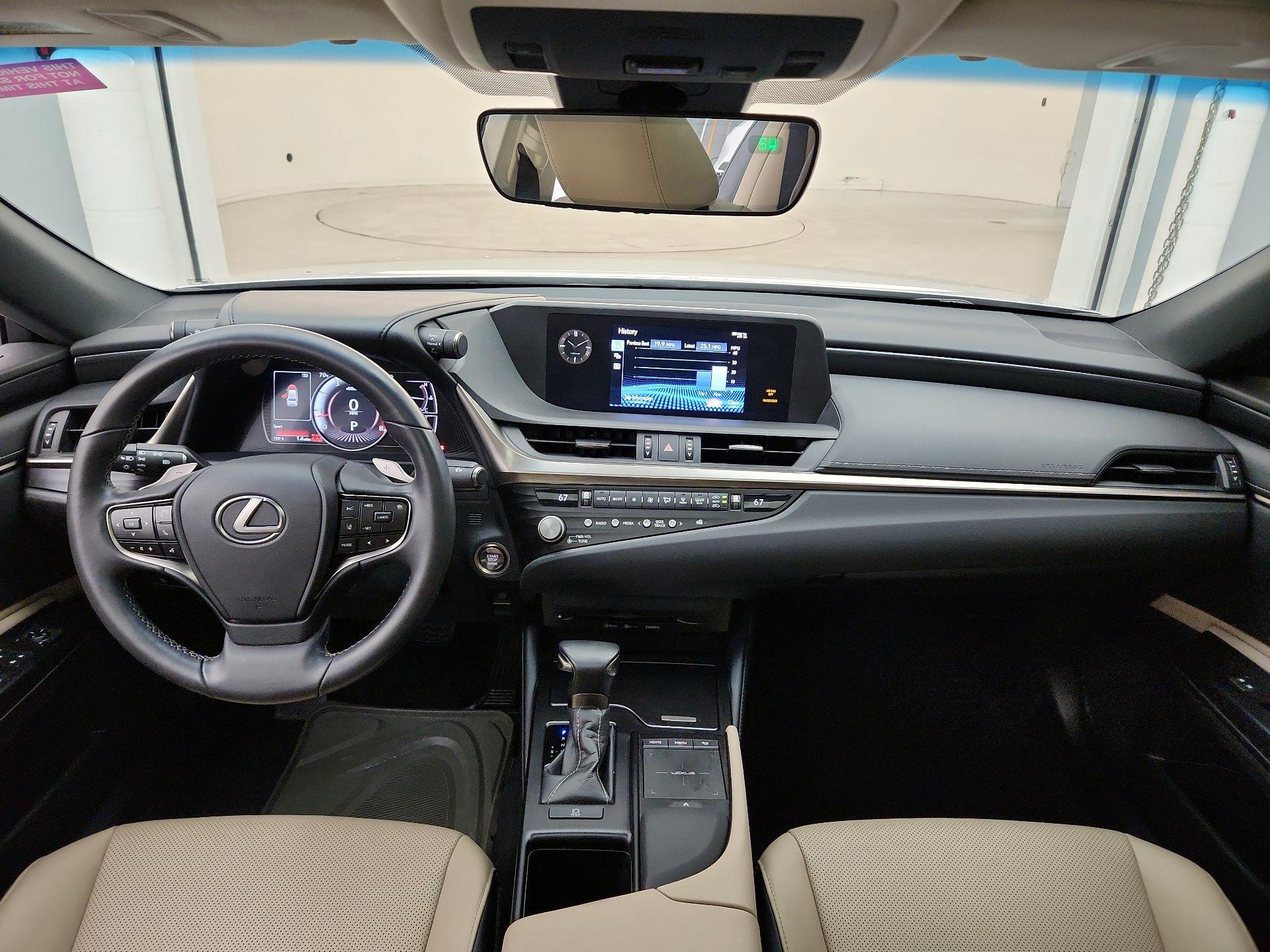 Thumbnail: 2021 Lexus ES - 9
