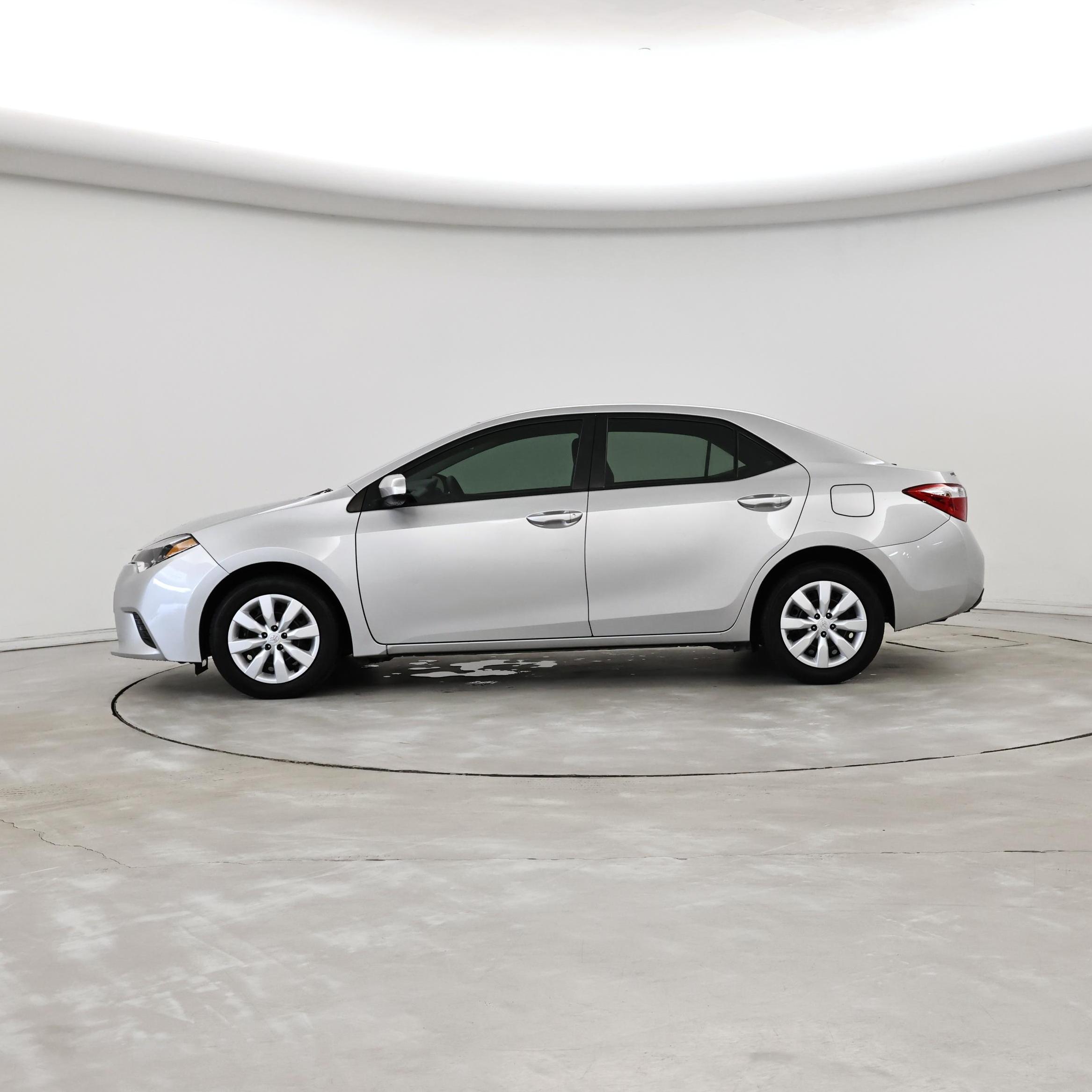 Thumbnail: 2015 Toyota Corolla - 3