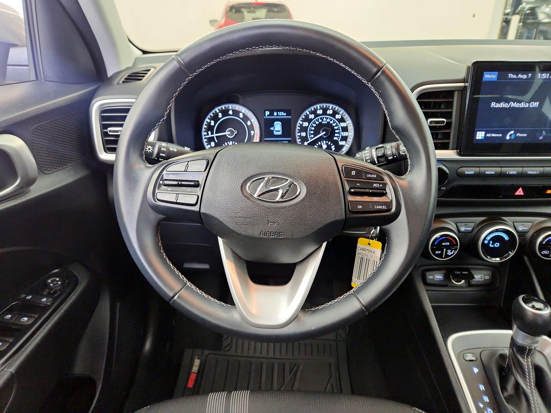Thumbnail: 2022 Hyundai Venue - 10