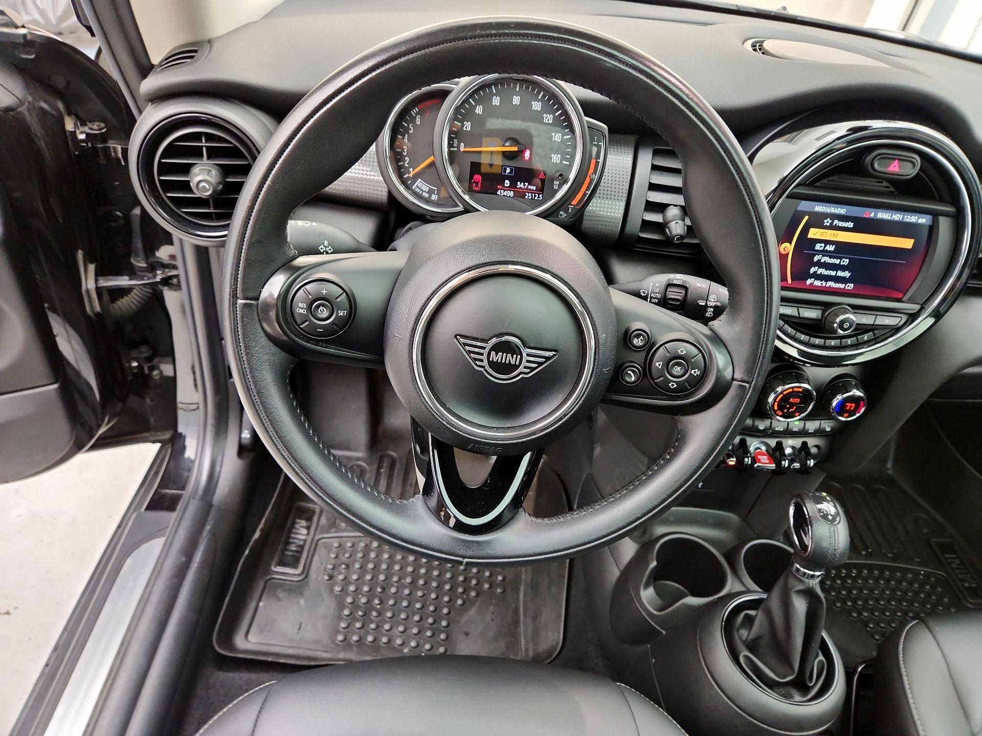 Thumbnail: 2019 MINI Cooper Hardtop - 10