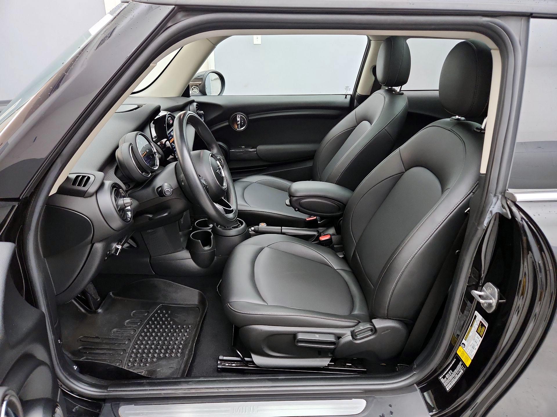 Thumbnail: 2019 MINI Cooper Hardtop - 11