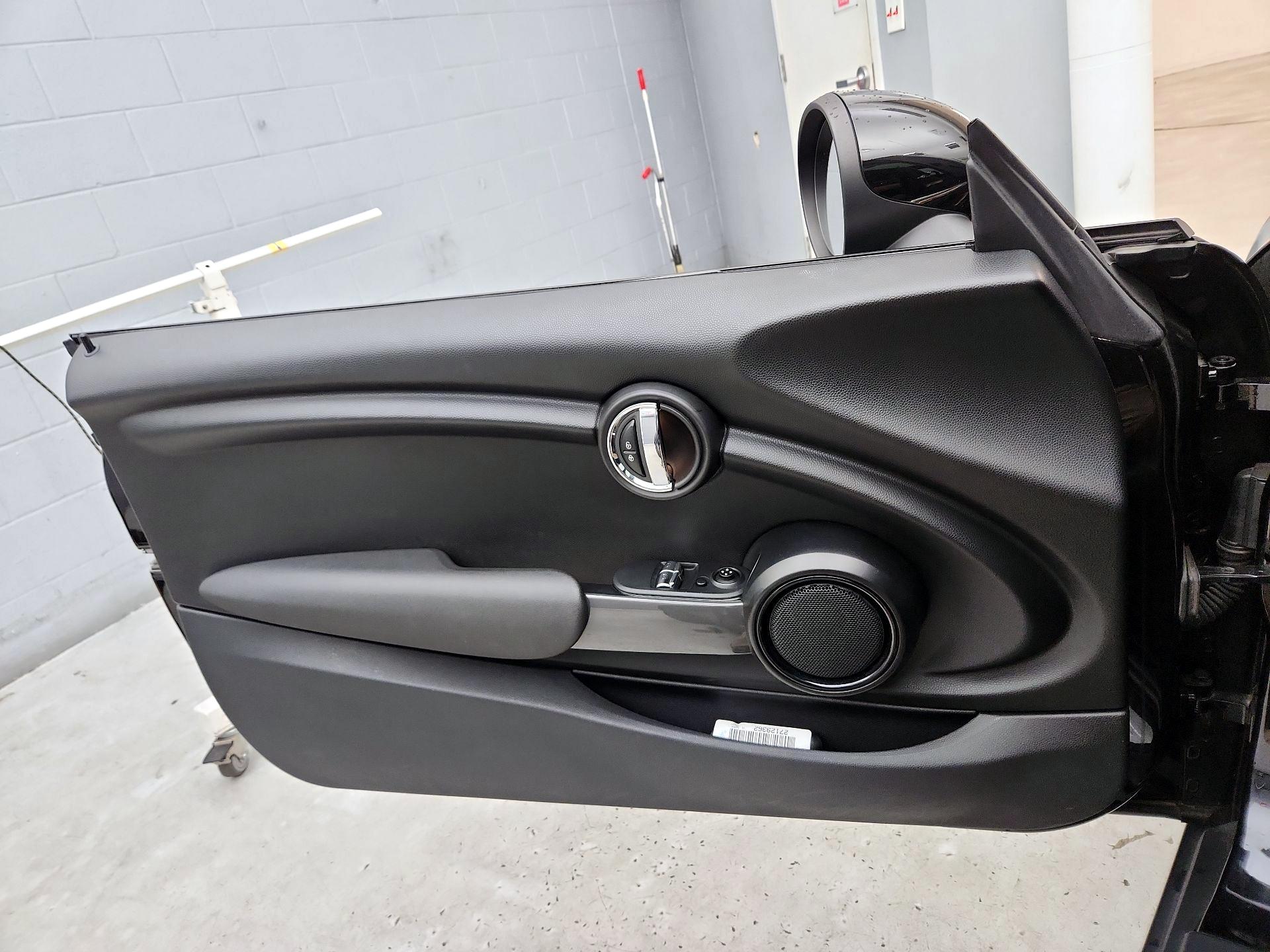 Thumbnail: 2019 MINI Cooper Hardtop - 12