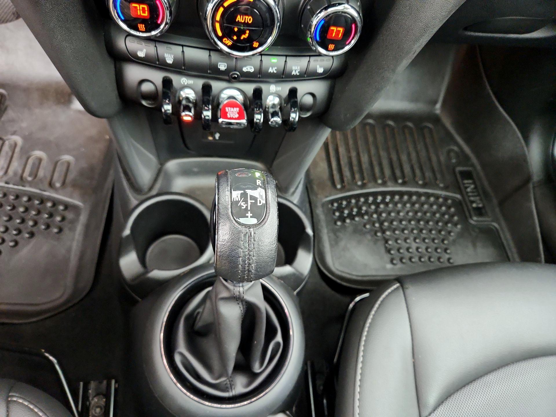 Thumbnail: 2019 MINI Cooper Hardtop - 17