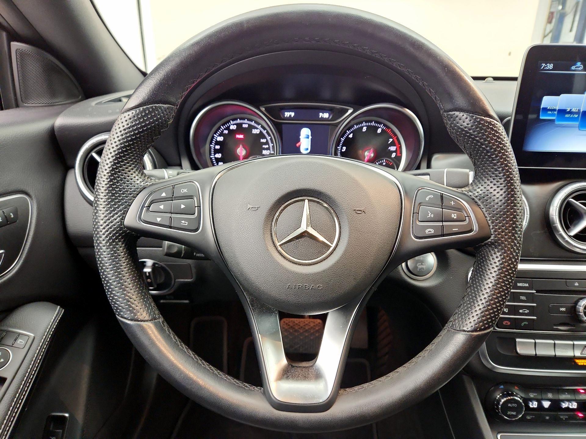 Thumbnail: 2019 Mercedes-Benz CLA - 10