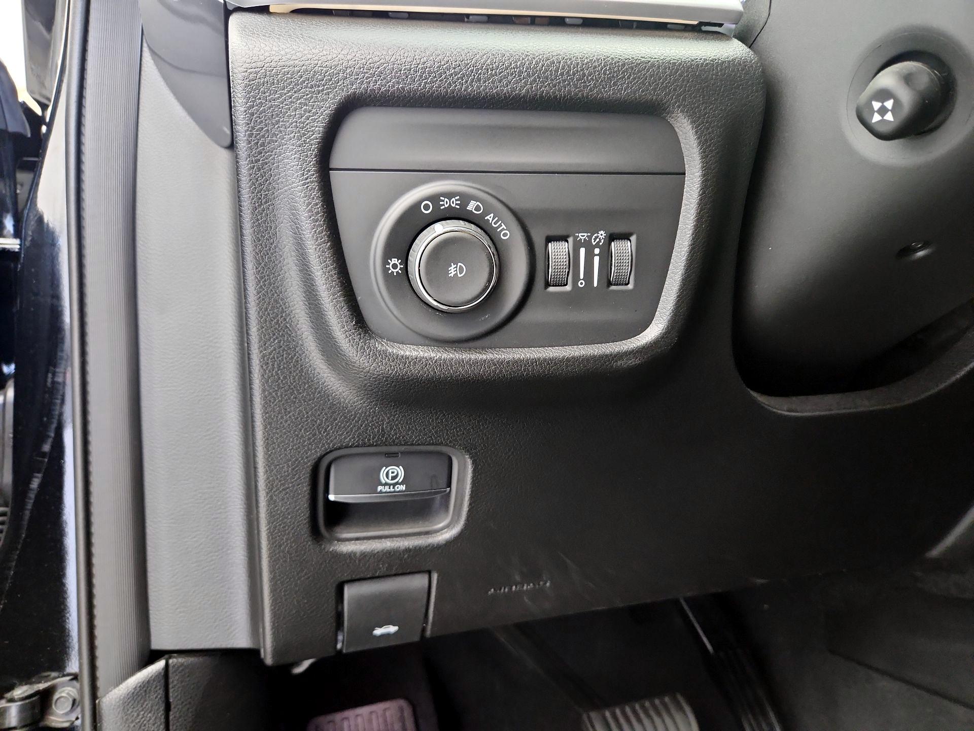 Thumbnail: 2023 Jeep Grand Cherokee - 13