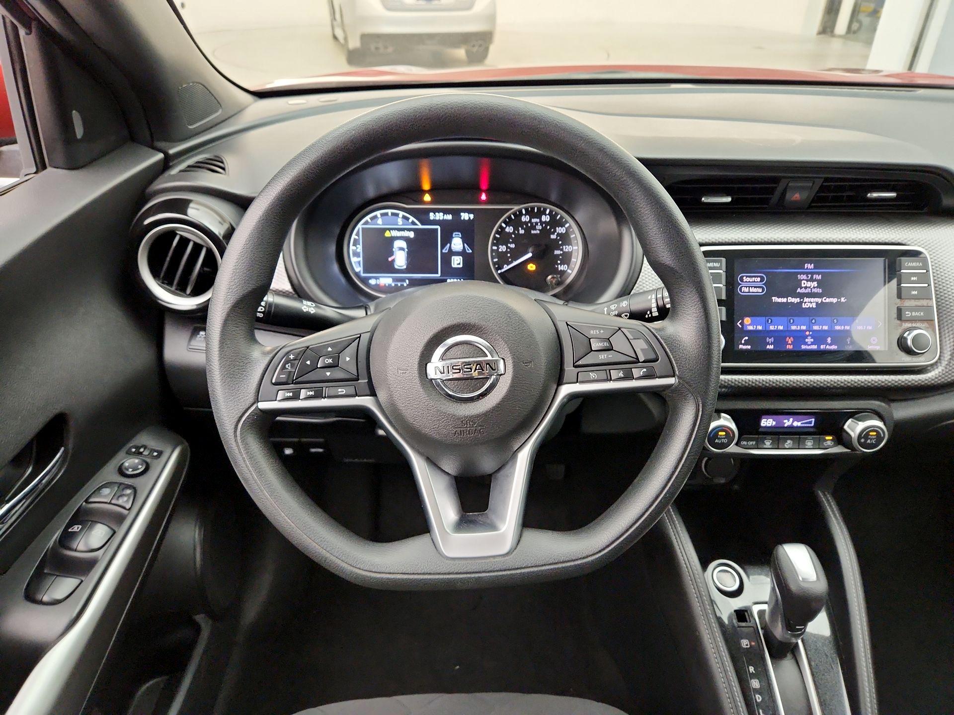 Thumbnail: 2018 Nissan Kicks - 10