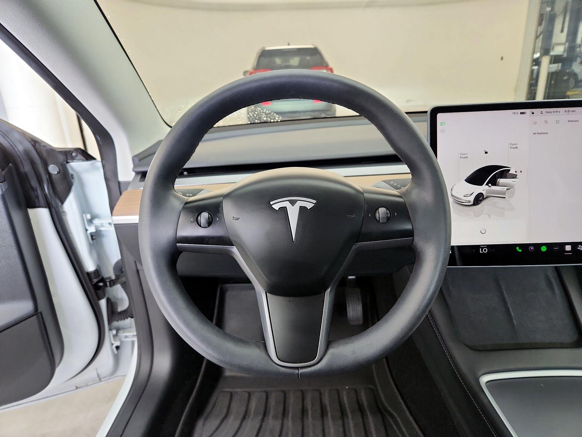 Thumbnail: 2023 Tesla Model 3 - 10