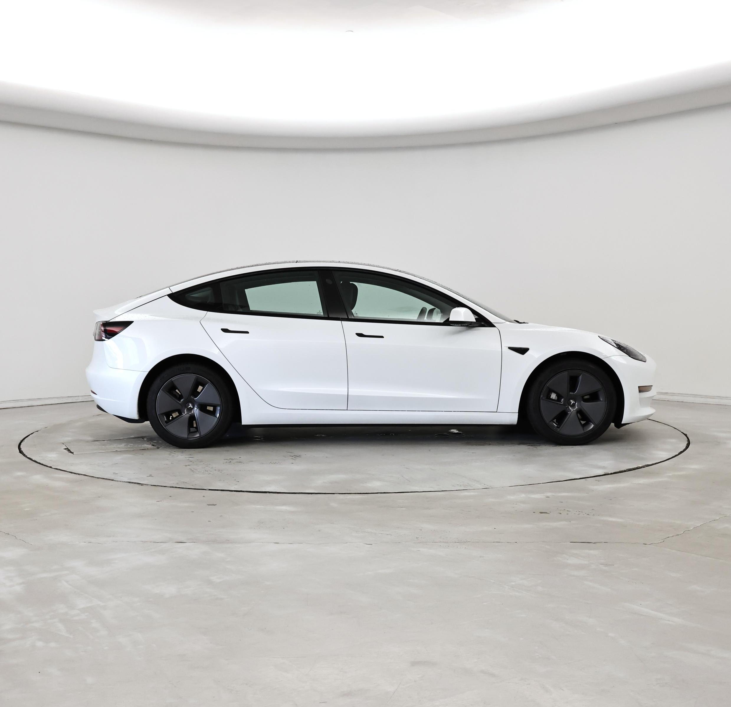 Thumbnail: 2023 Tesla Model 3 - 7
