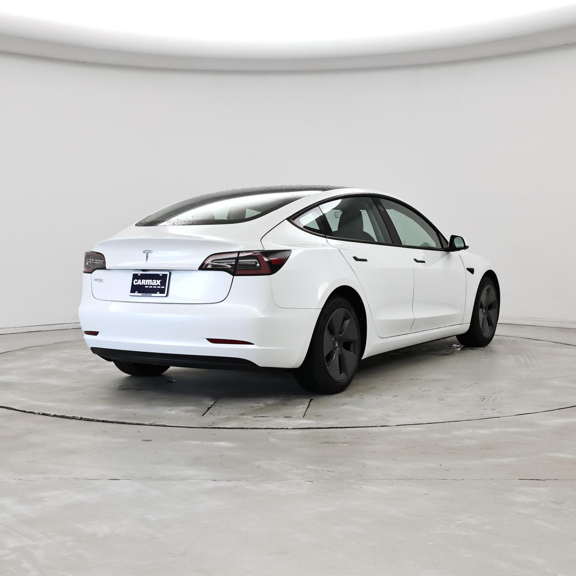Thumbnail: 2023 Tesla Model 3 - 8