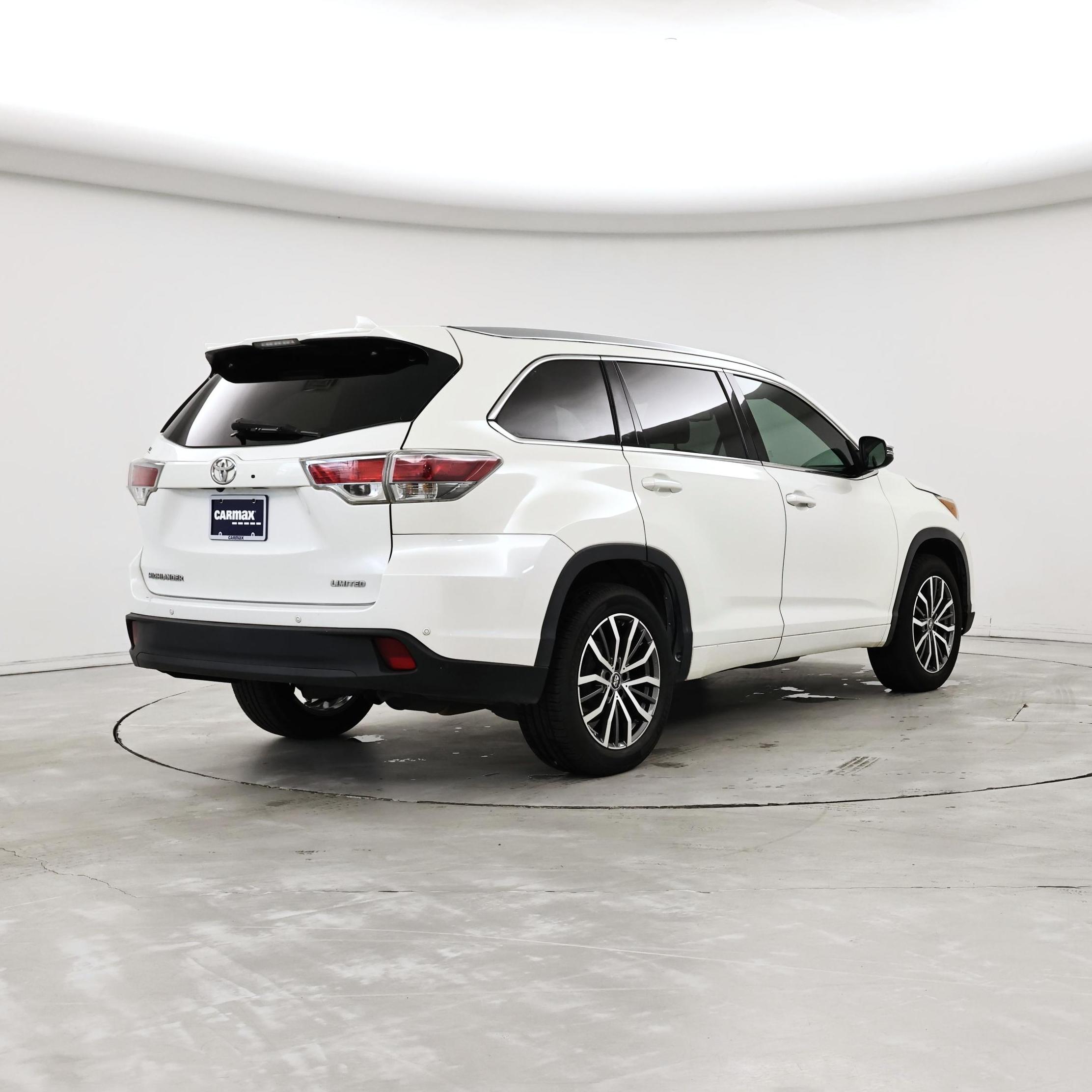 Thumbnail: 2016 Toyota Highlander - 8