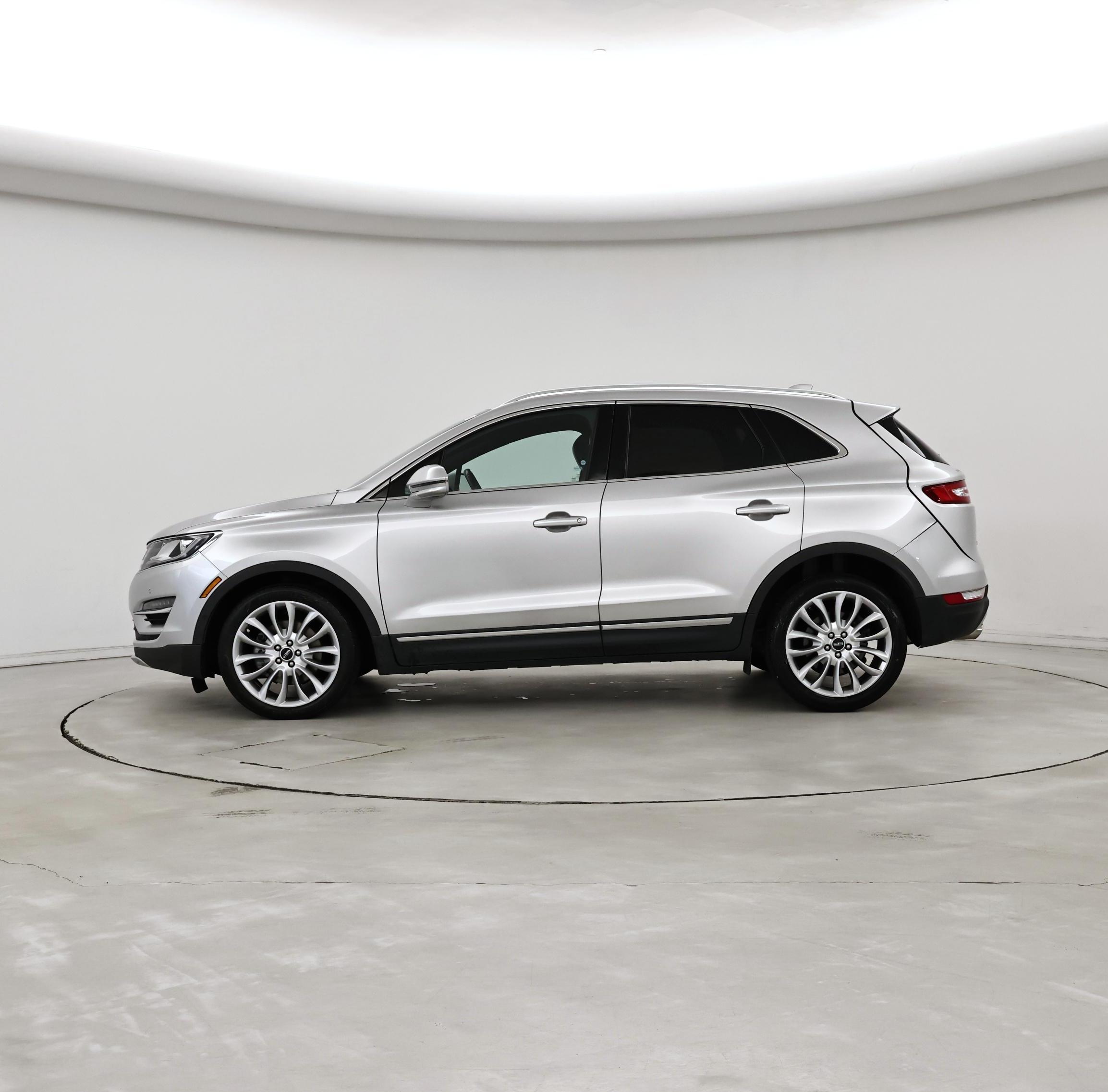 Thumbnail: 2017 Lincoln MKC - 3