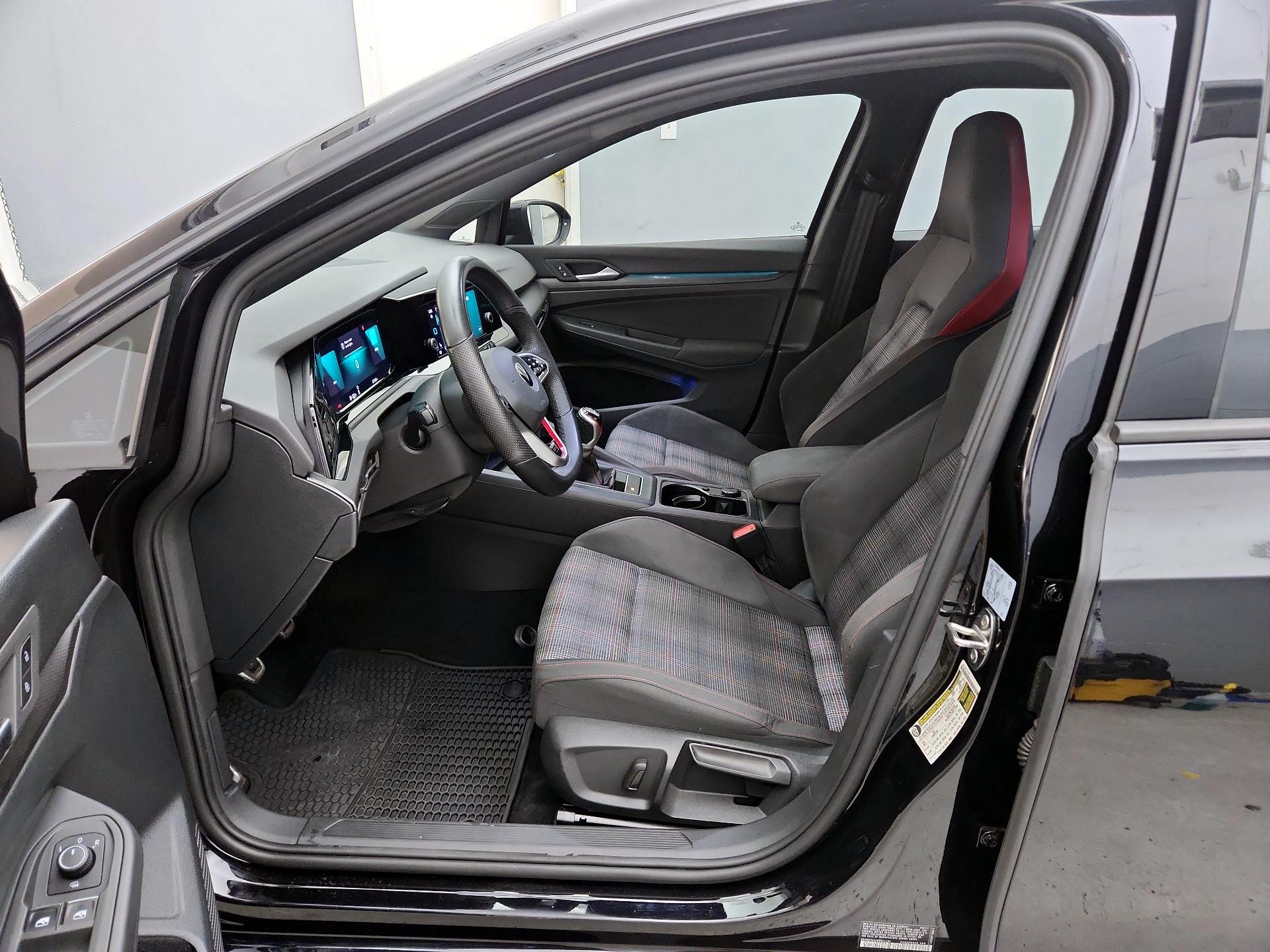 Thumbnail: 2022 Volkswagen Golf - 11