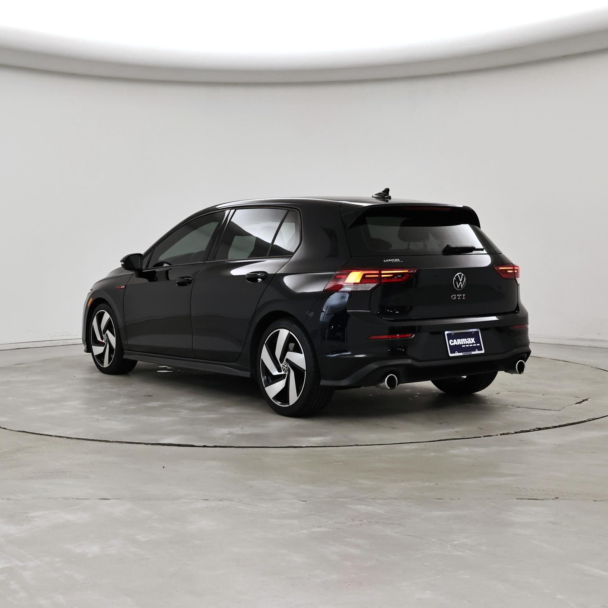 Thumbnail: 2022 Volkswagen Golf - 2