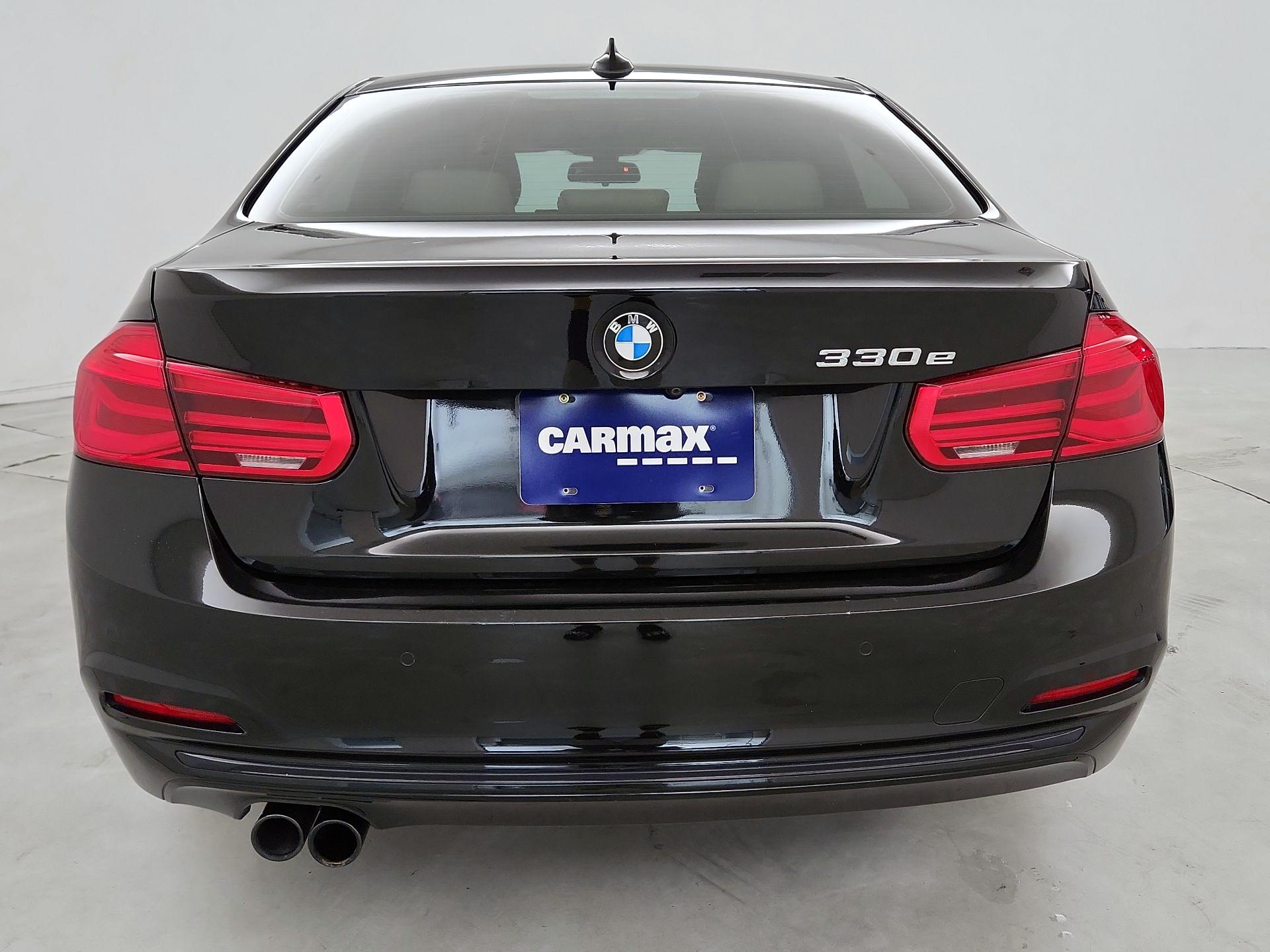 Thumbnail: 2017 BMW 3 Series - 6