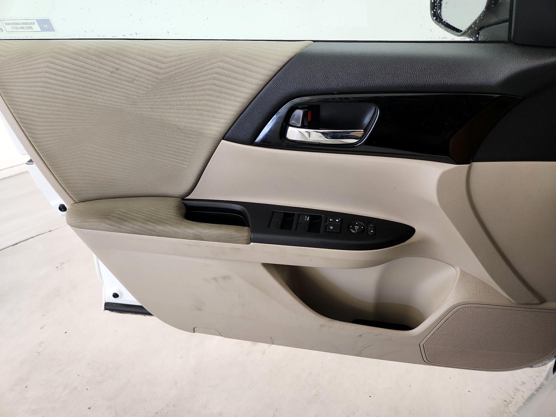 Thumbnail: 2017 Honda Accord - 12