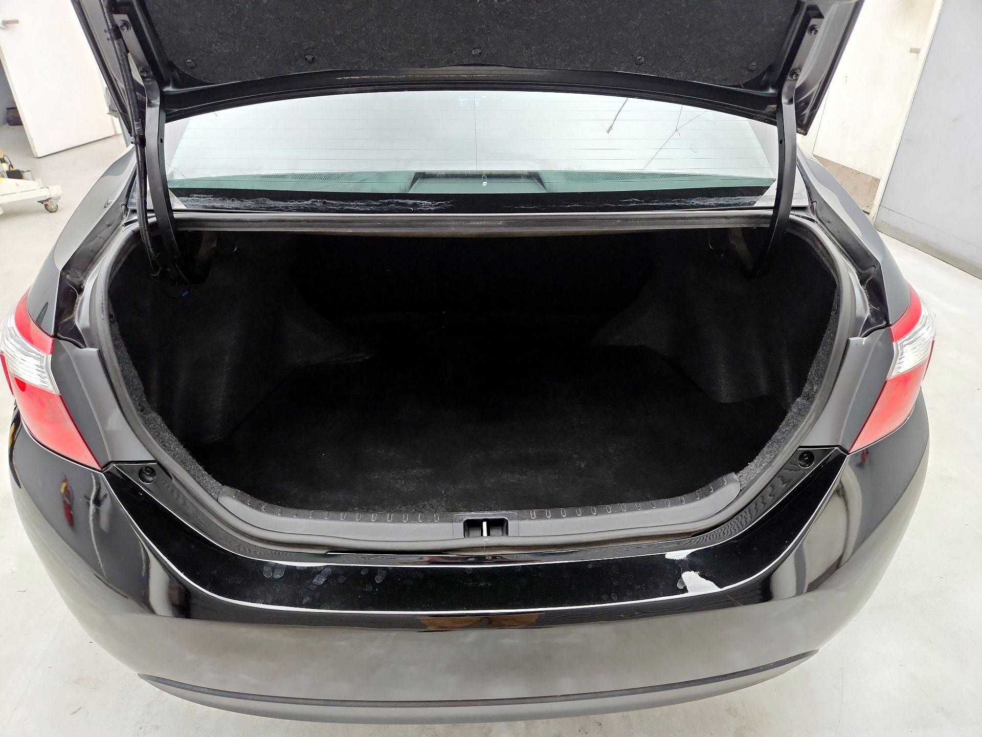 Thumbnail: 2014 Toyota Corolla - 20
