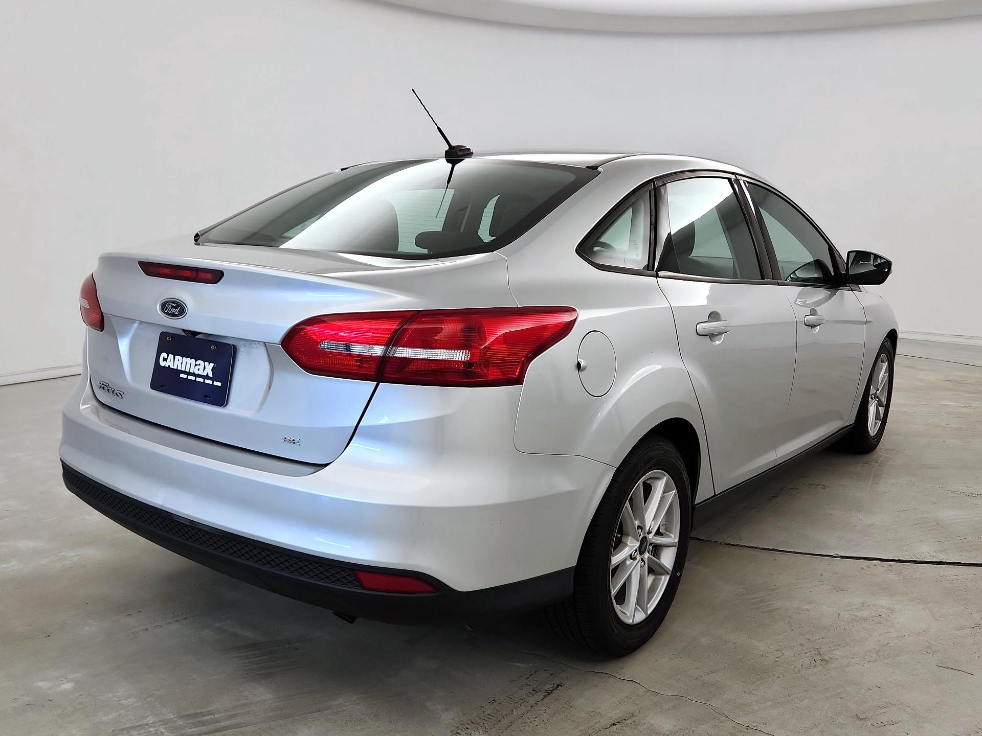 Thumbnail: 2017 Ford Focus - 5