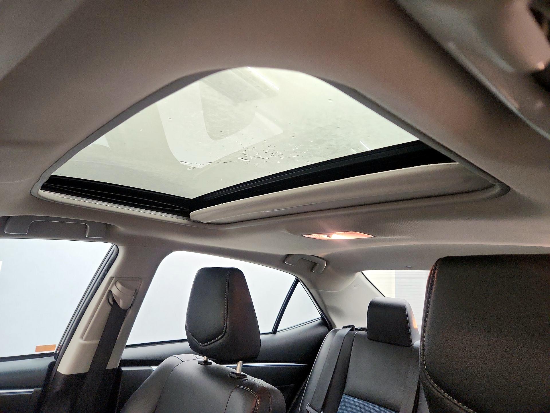 Thumbnail: 2014 Toyota Corolla - 19