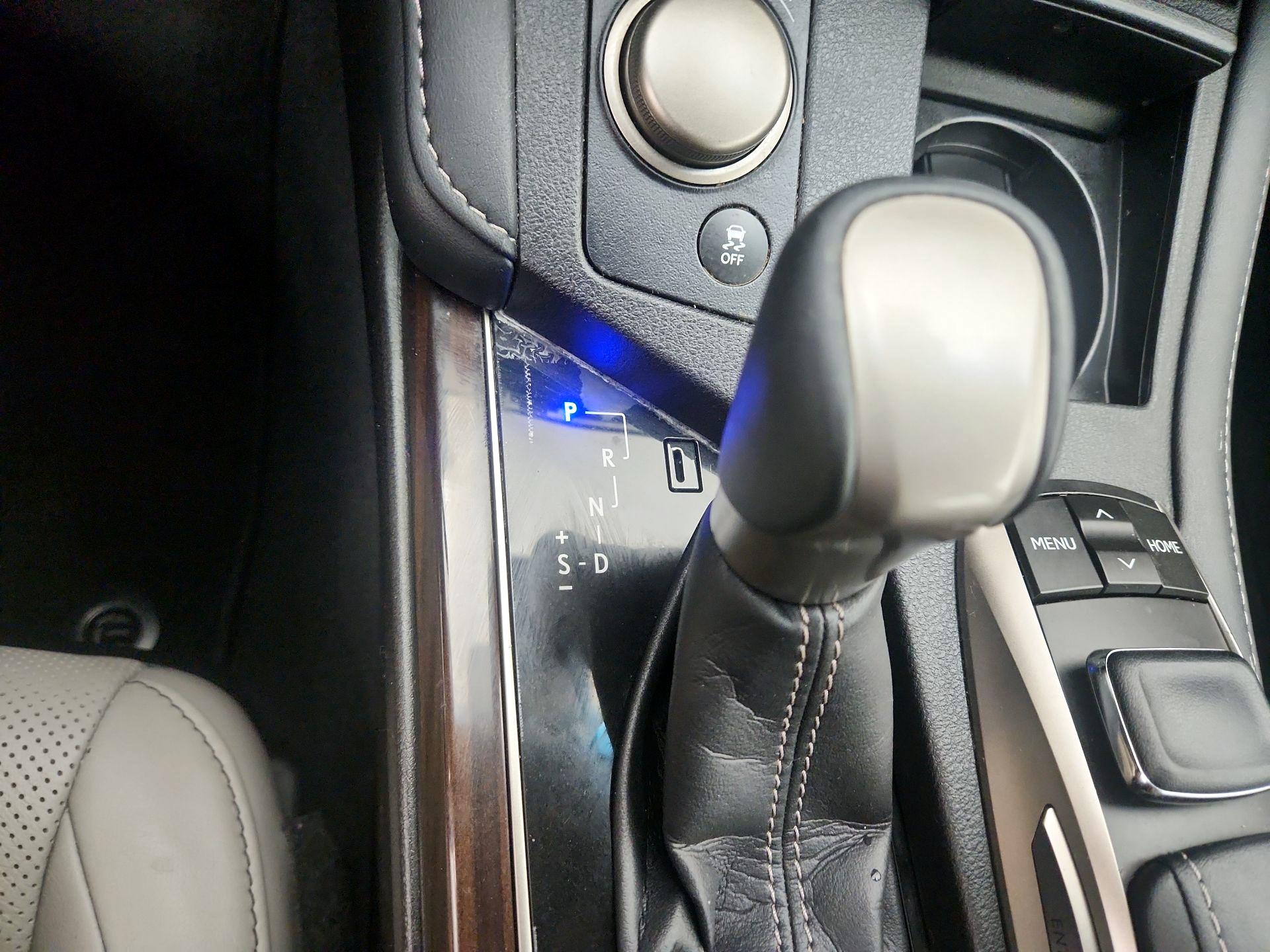 Thumbnail: 2016 Lexus ES - 18