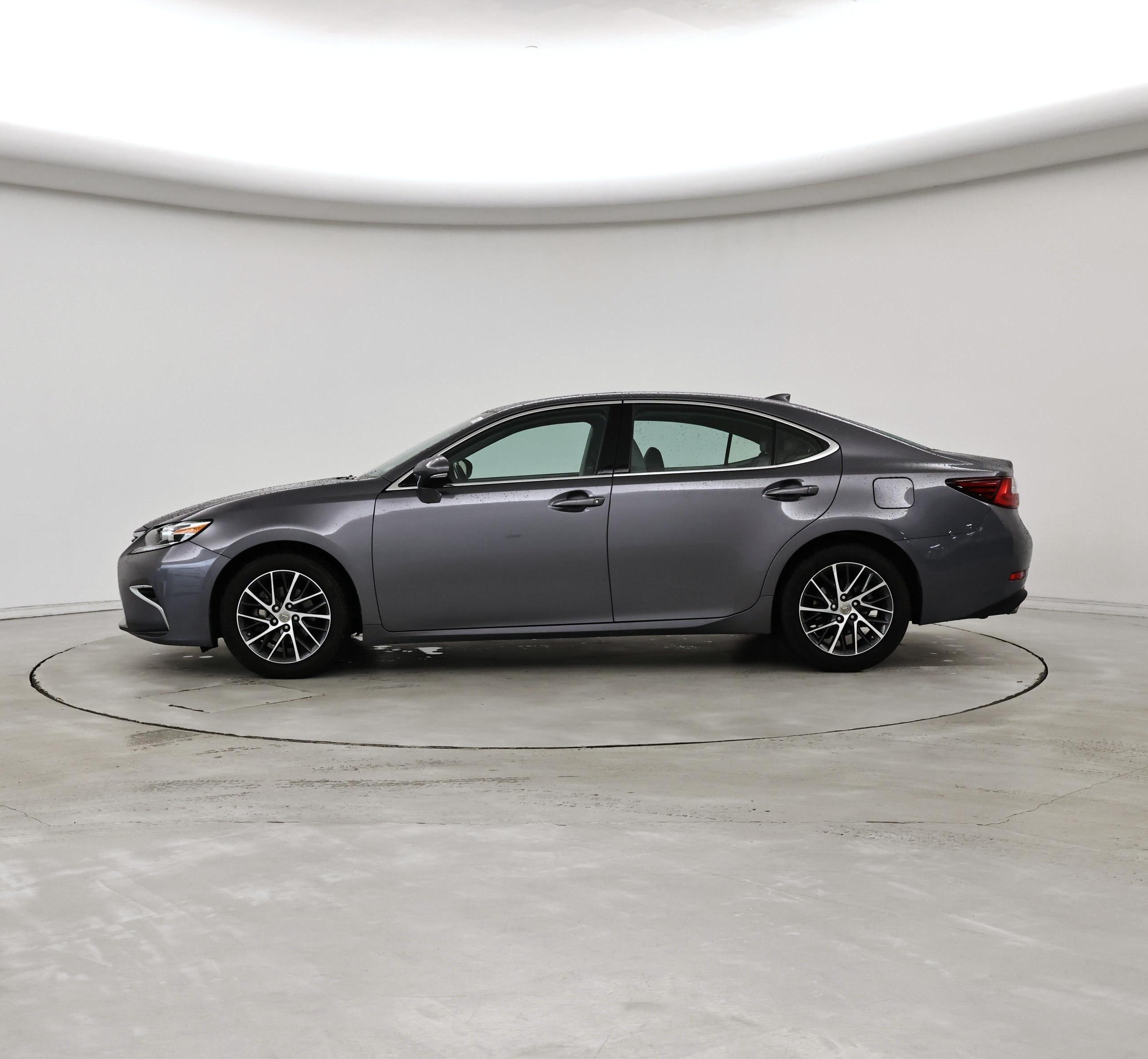Thumbnail: 2016 Lexus ES - 3