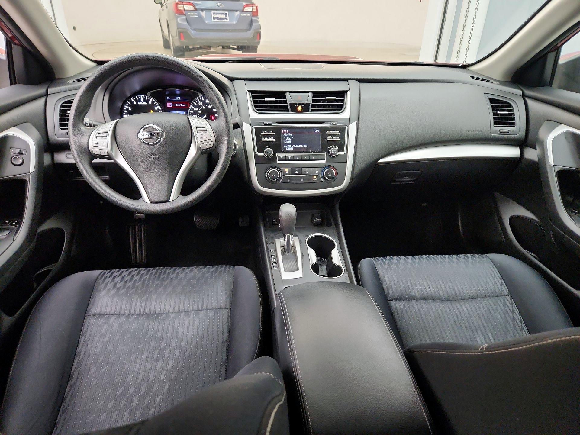 Thumbnail: 2018 Nissan Altima - 9