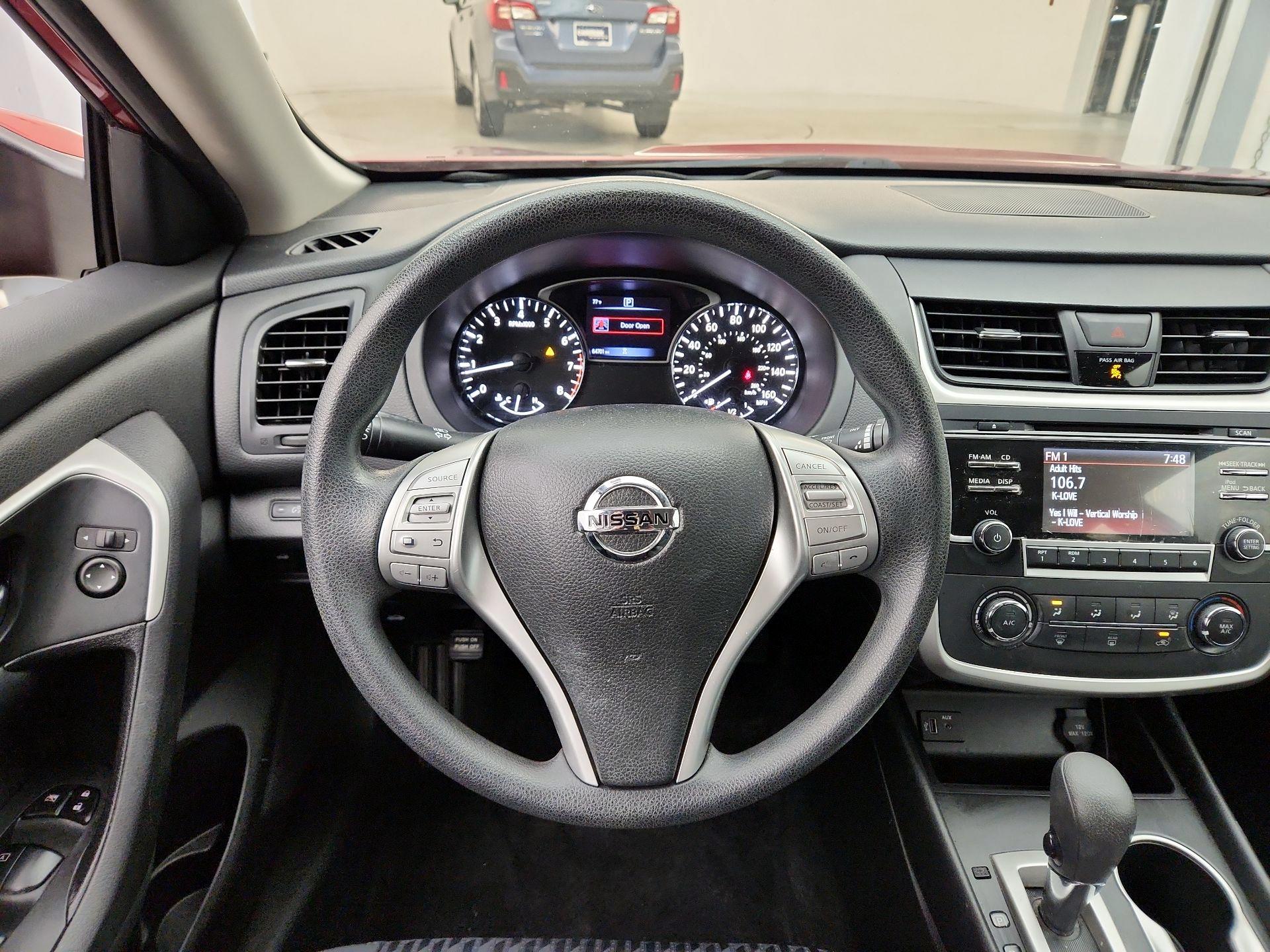 Thumbnail: 2018 Nissan Altima - 10