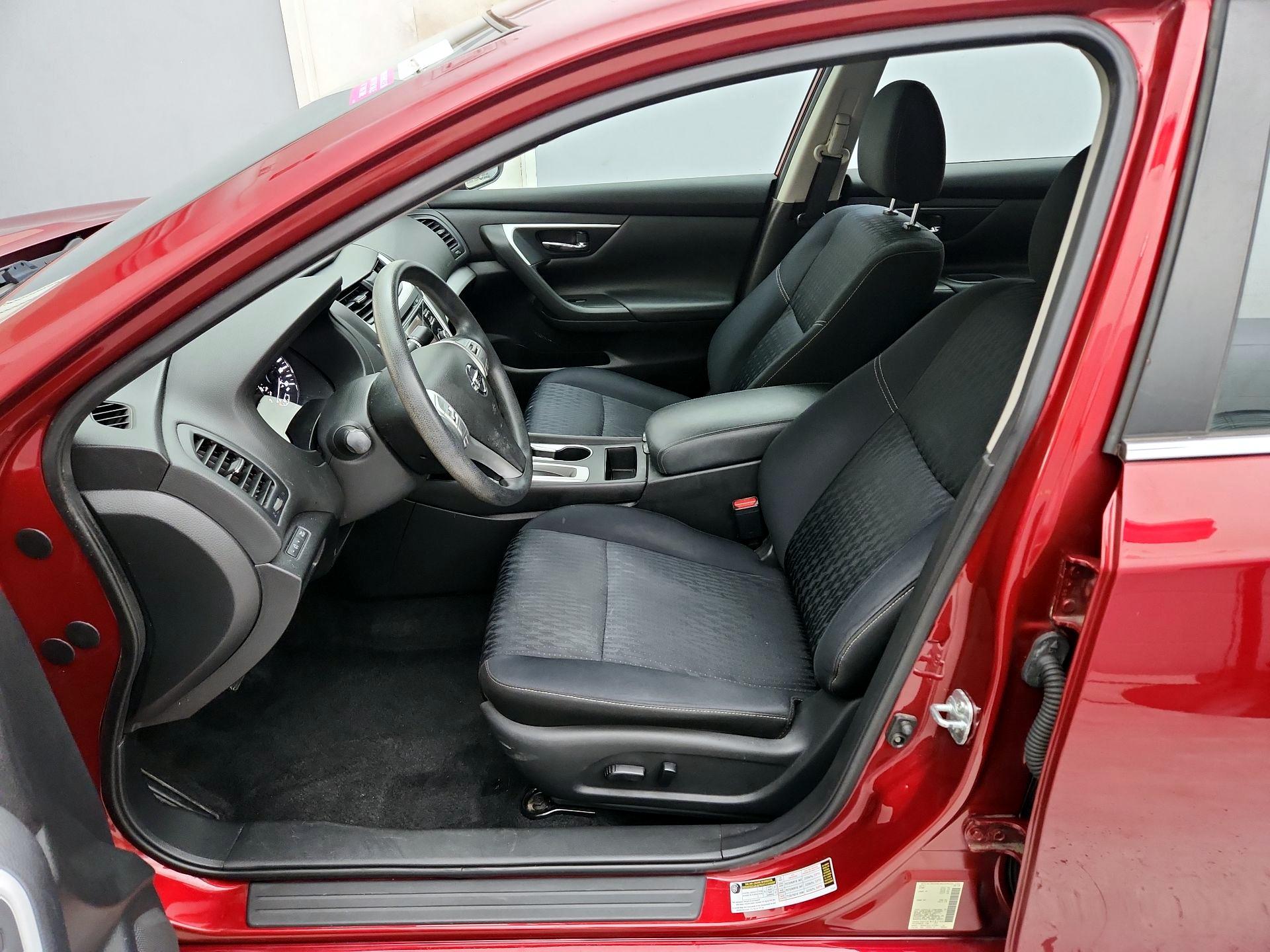 Thumbnail: 2018 Nissan Altima - 11