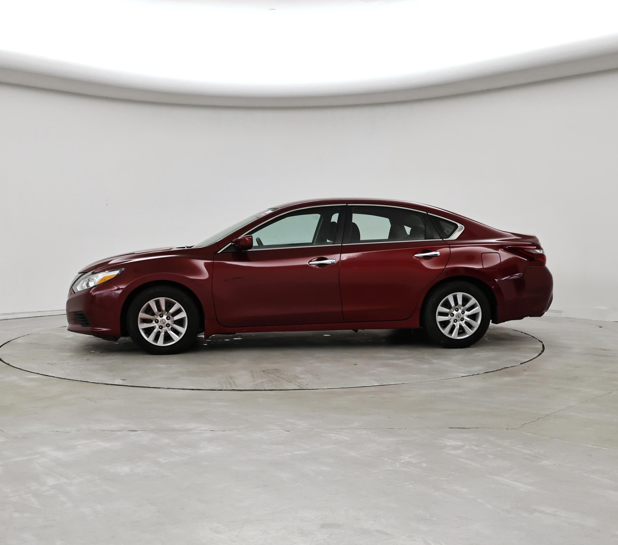 Thumbnail: 2018 Nissan Altima - 3