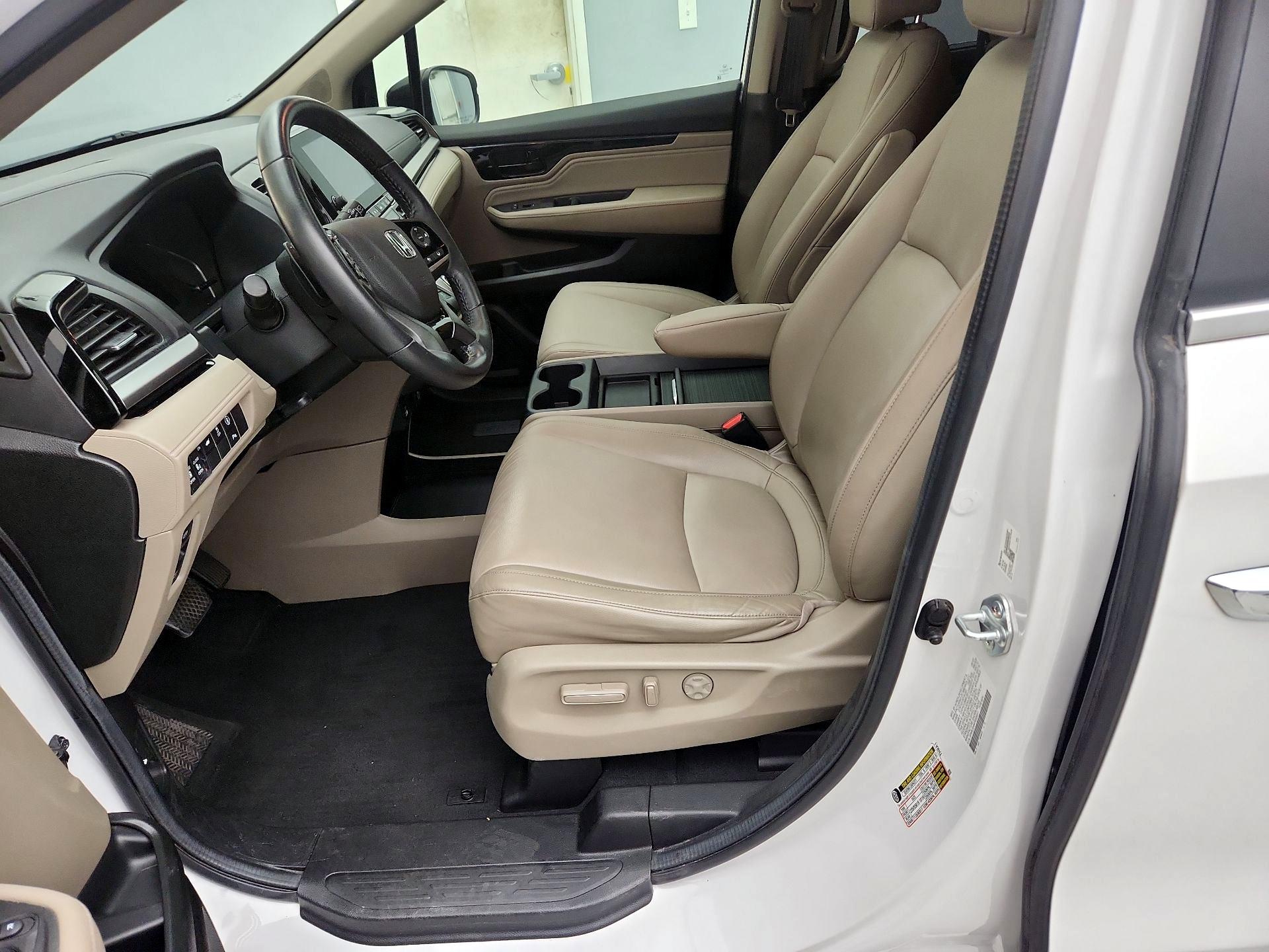 Thumbnail: 2023 Honda Odyssey - 11