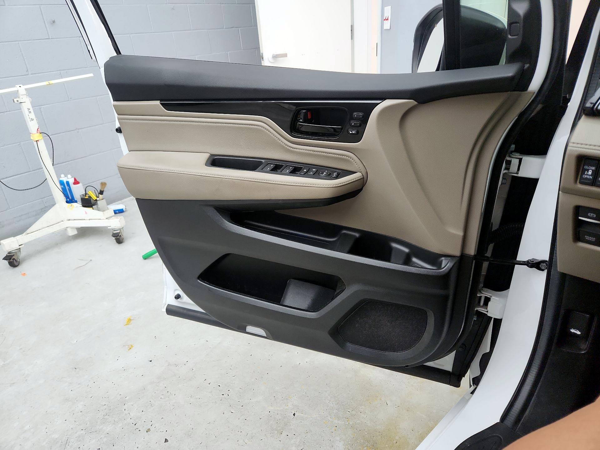 Thumbnail: 2023 Honda Odyssey - 12