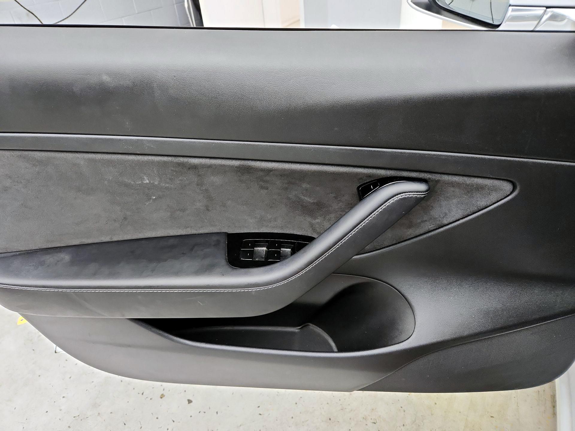 Thumbnail: 2020 Tesla Model 3 - 12