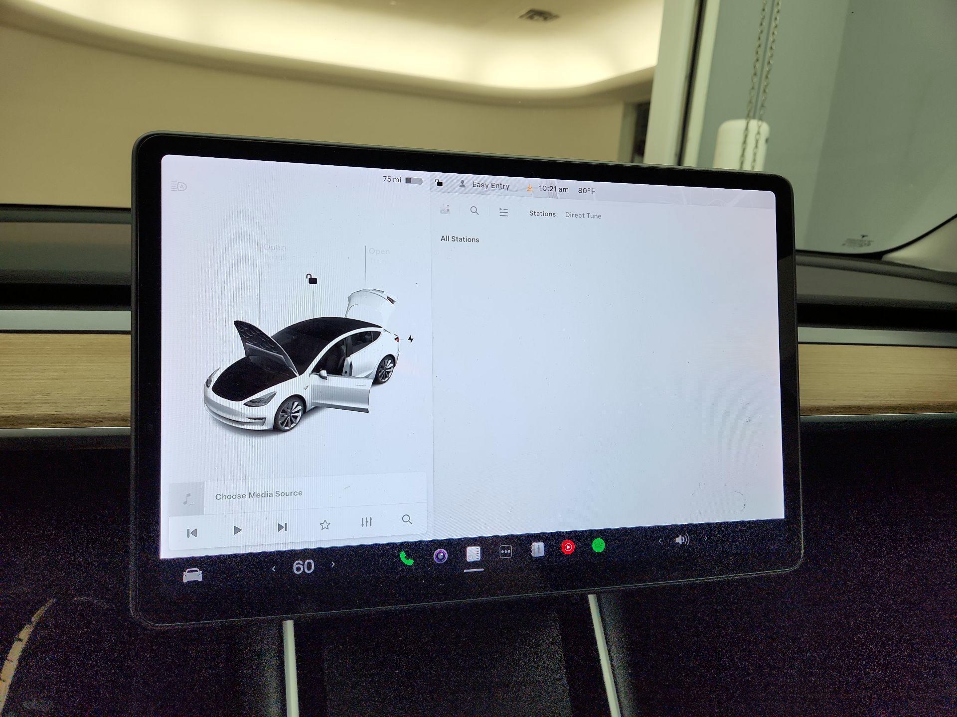 Thumbnail: 2020 Tesla Model 3 - 14