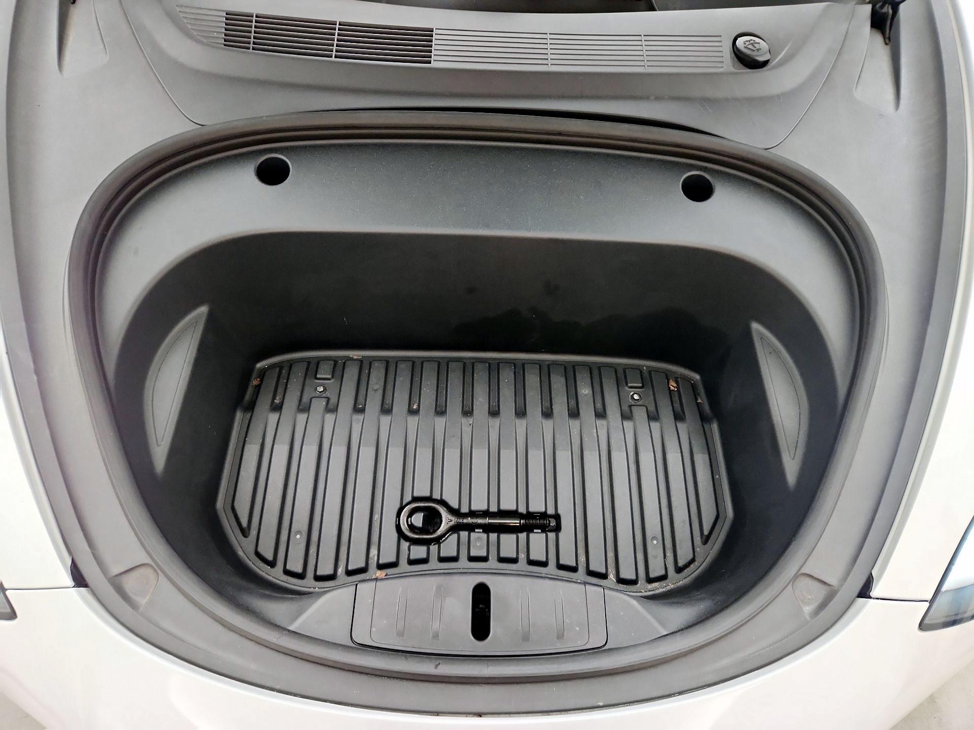 Thumbnail: 2020 Tesla Model 3 - 20