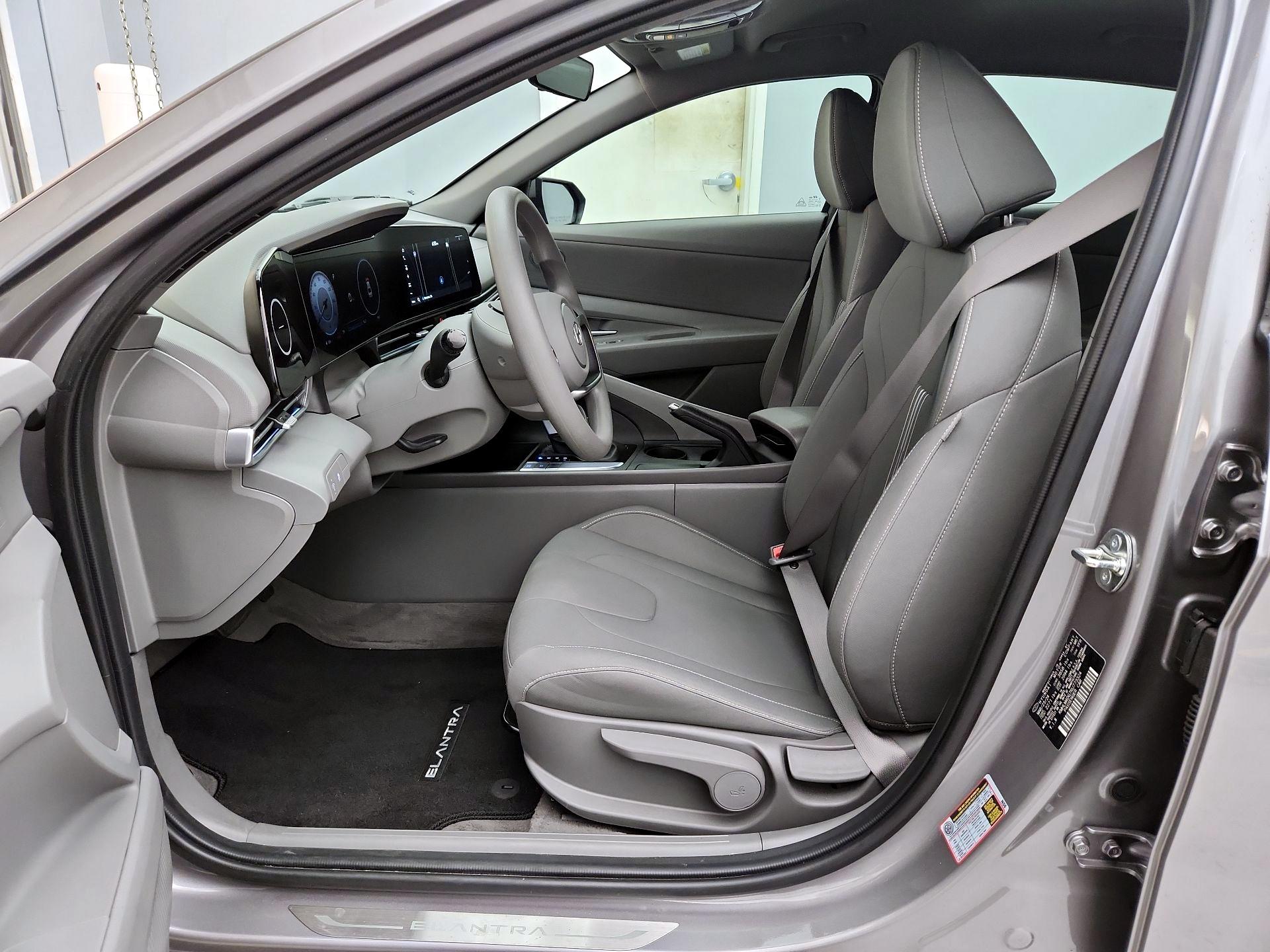 Thumbnail: 2024 Hyundai Elantra - 11