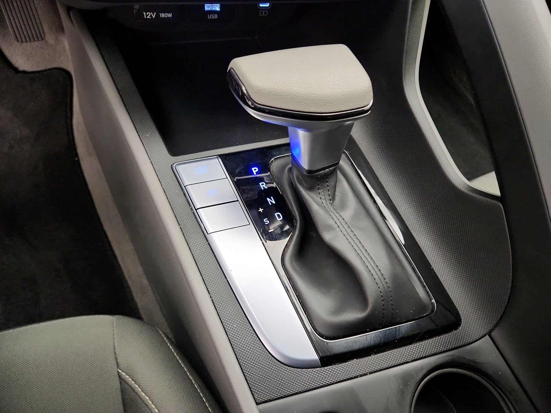 Thumbnail: 2024 Hyundai Elantra - 18