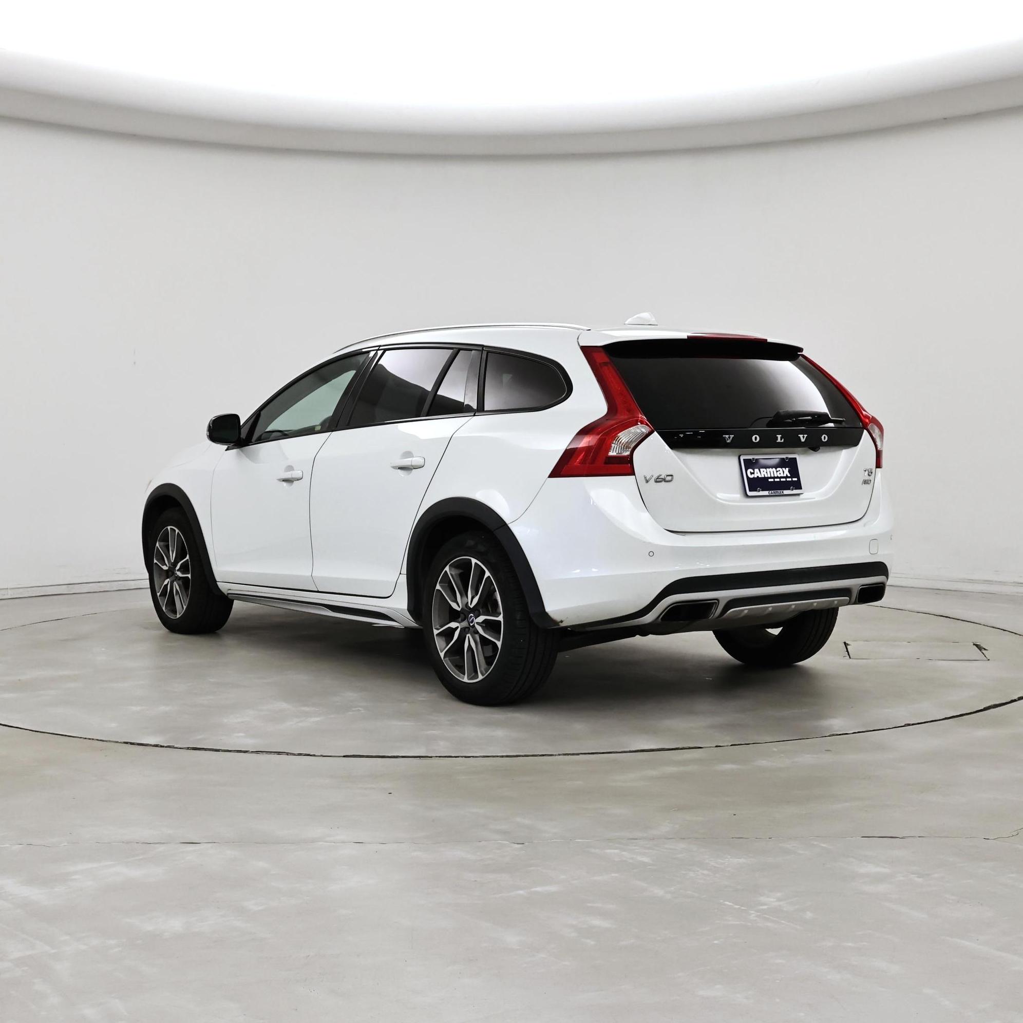 Thumbnail: 2017 Volvo S60 - 2