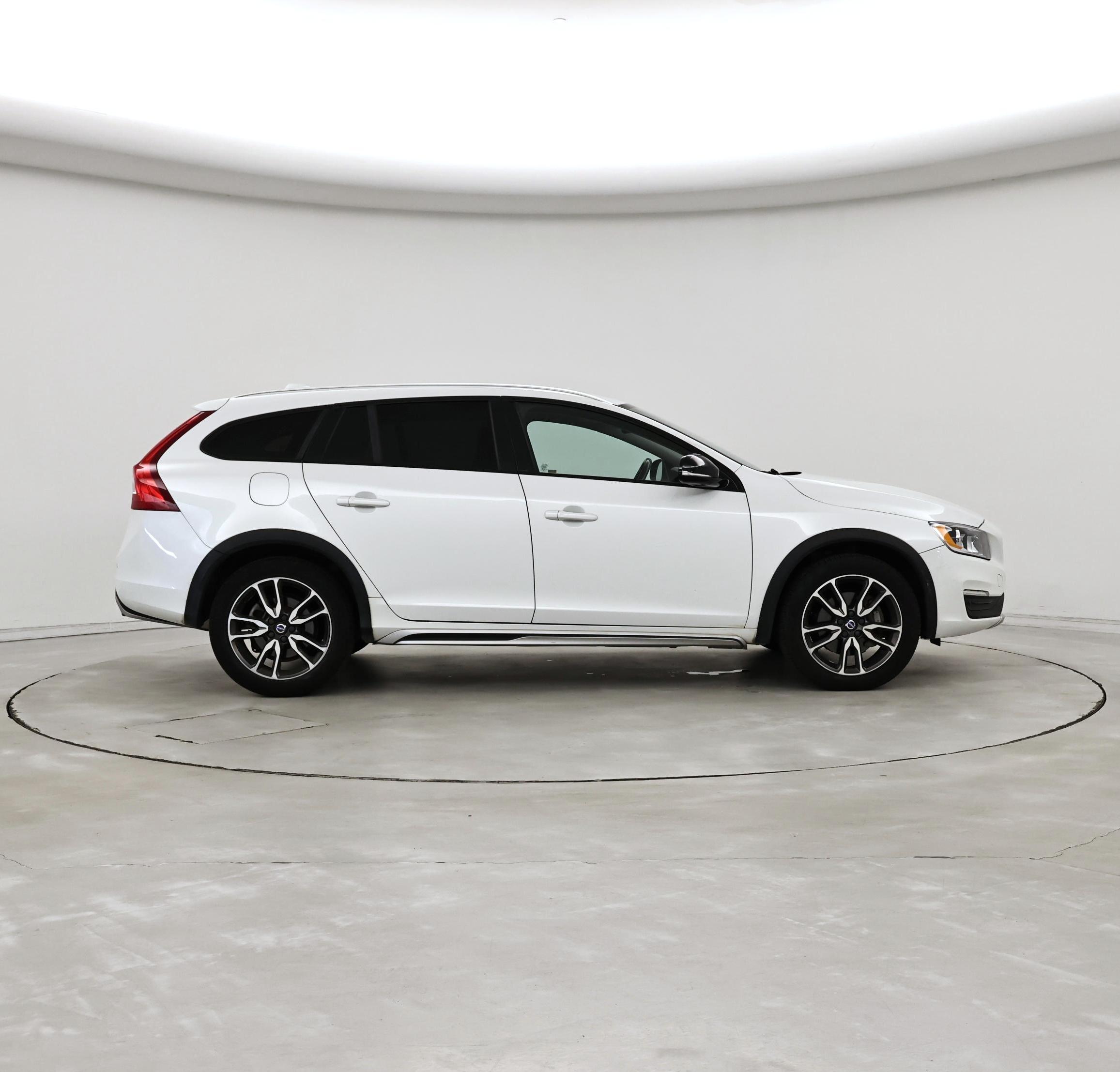 Thumbnail: 2017 Volvo S60 - 7