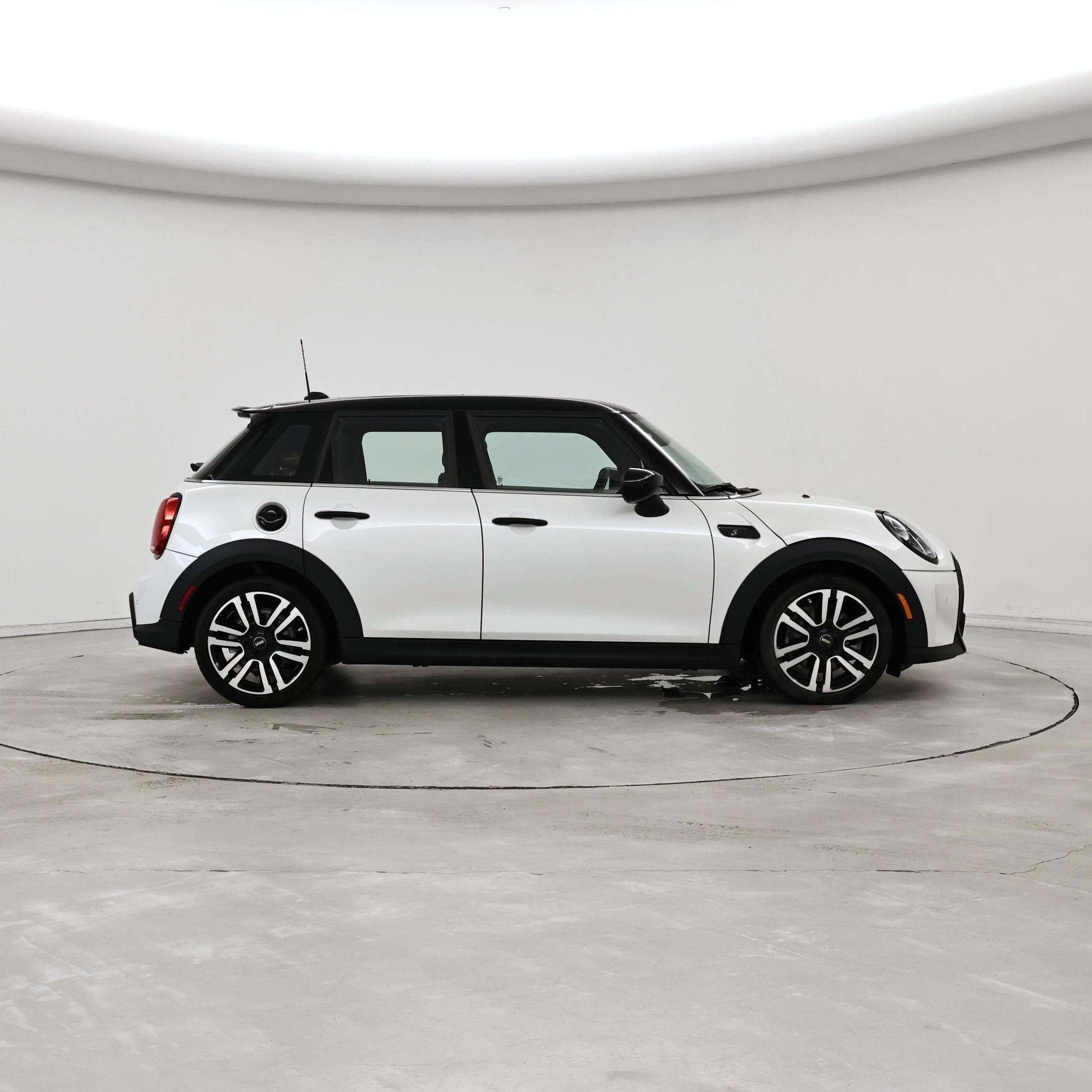 Thumbnail: 2024 MINI Cooper Hardtop - 7
